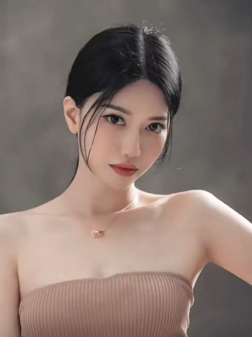 街拍女神-高冷气质性感极品美女模特小姐姐#模特# #美女模特# #美女