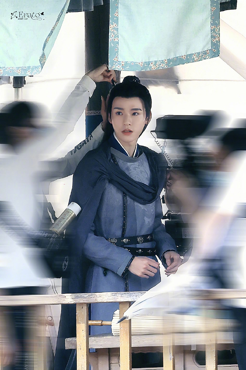 终于看到了玉树临风,剑星眉目,风度翩翩的龚俊韩烨了!