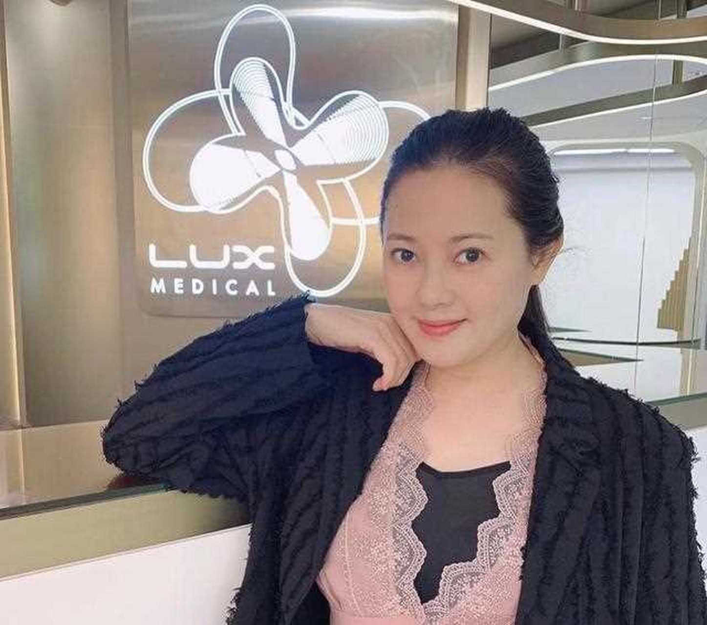香港女星李丽珍的生活照,她真的很会保养[鼓掌]