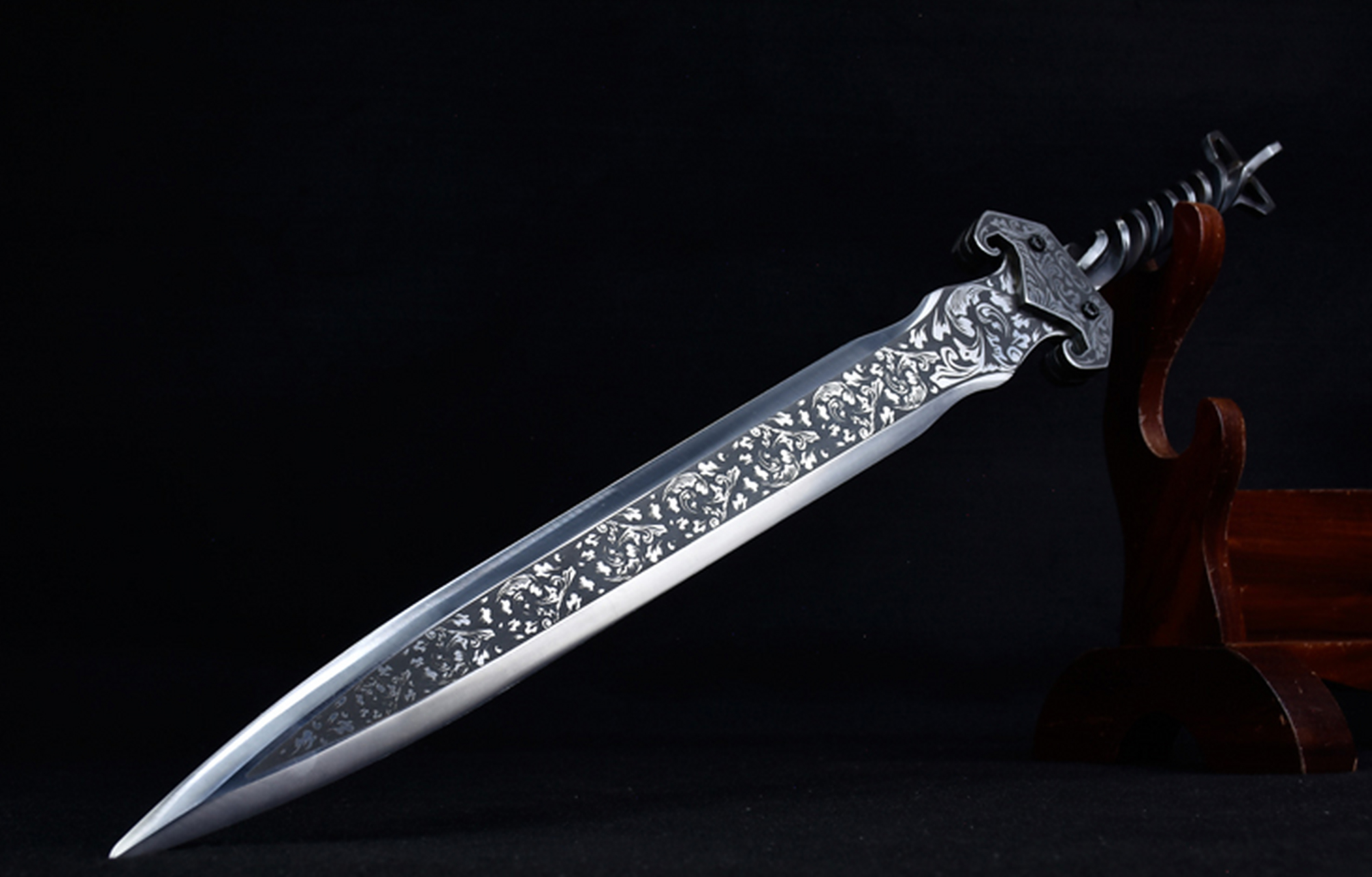 收藏# #冷兵器# 幽冥剑 全长72.5cm,刃长50cm,柄长20cm,重约1.