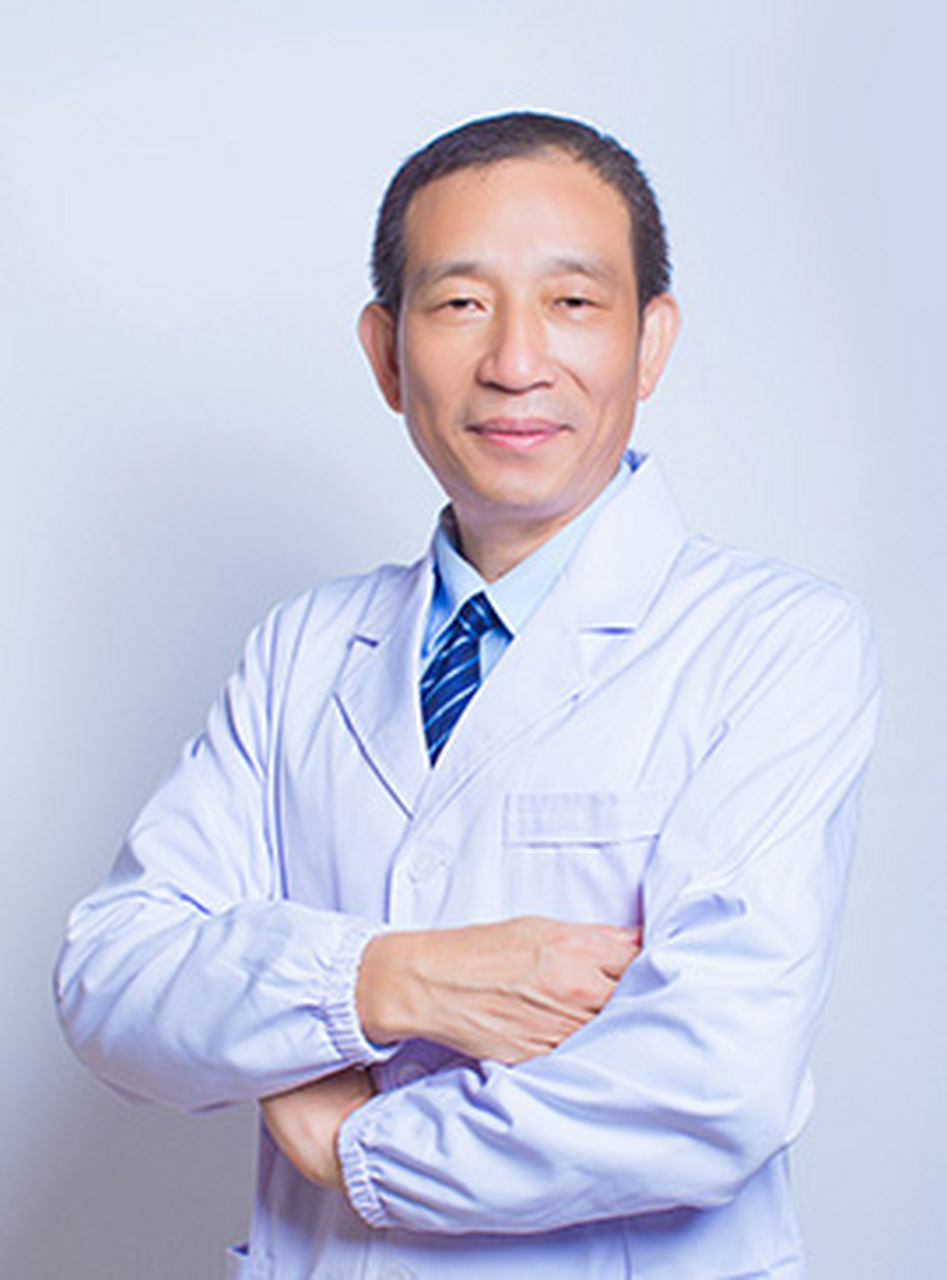 医生# #他拍# 今天同事给我拍了张证件照,大家感觉拍的怎么样