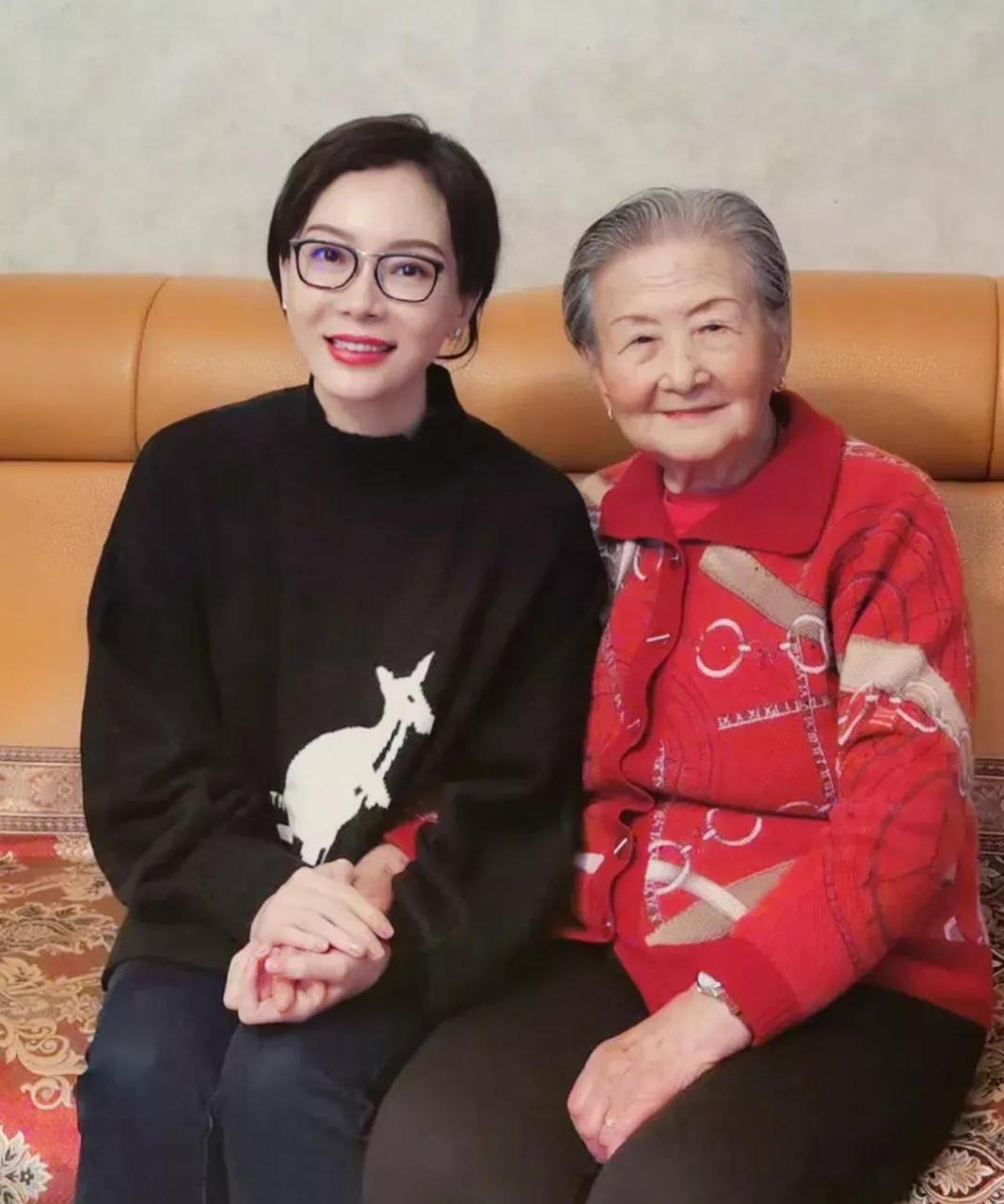 陈数的姥姥和妈妈太惊艳了!