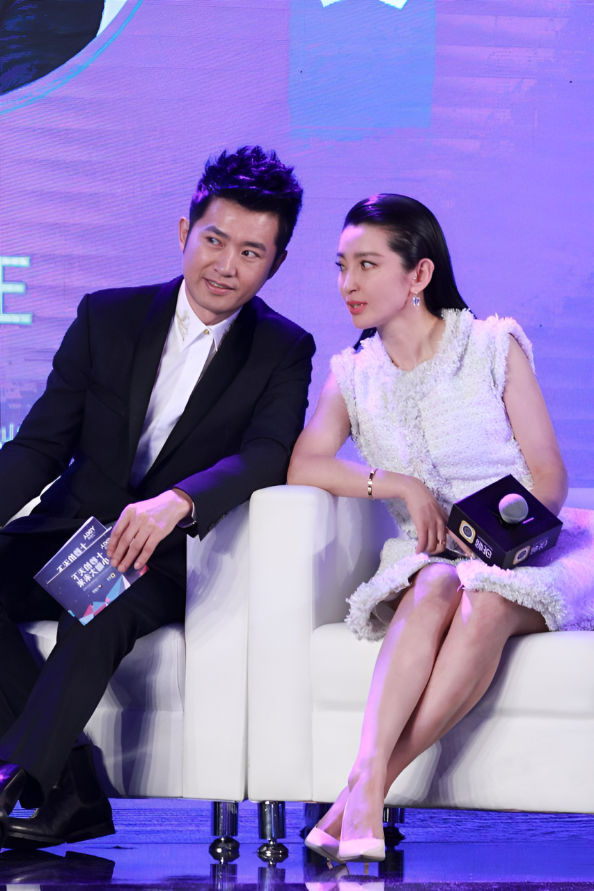 1995年,李冰冰在任泉耳边轻声说:"跟我去广州拿代言费,26万现金,我一