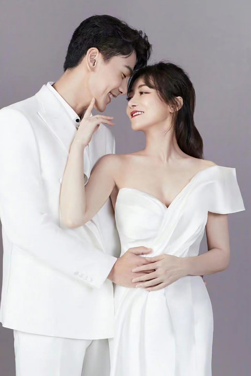 陈紫函和戴向宇,这对相差8岁的姐弟恋看起来稳稳地幸福