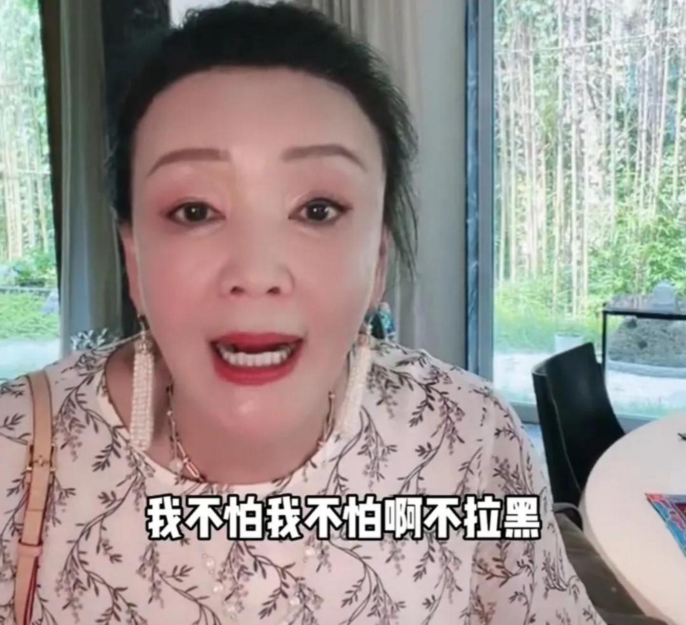 小黑粉好的视频网站_小黑粉是谁的粉丝