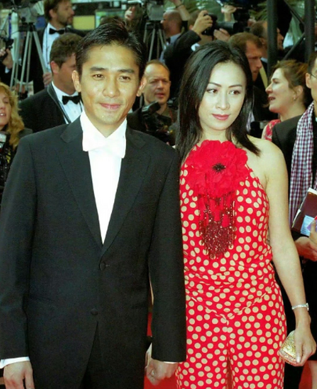 梁朝伟和刘嘉玲的同框旧照!那时候他们还都年轻