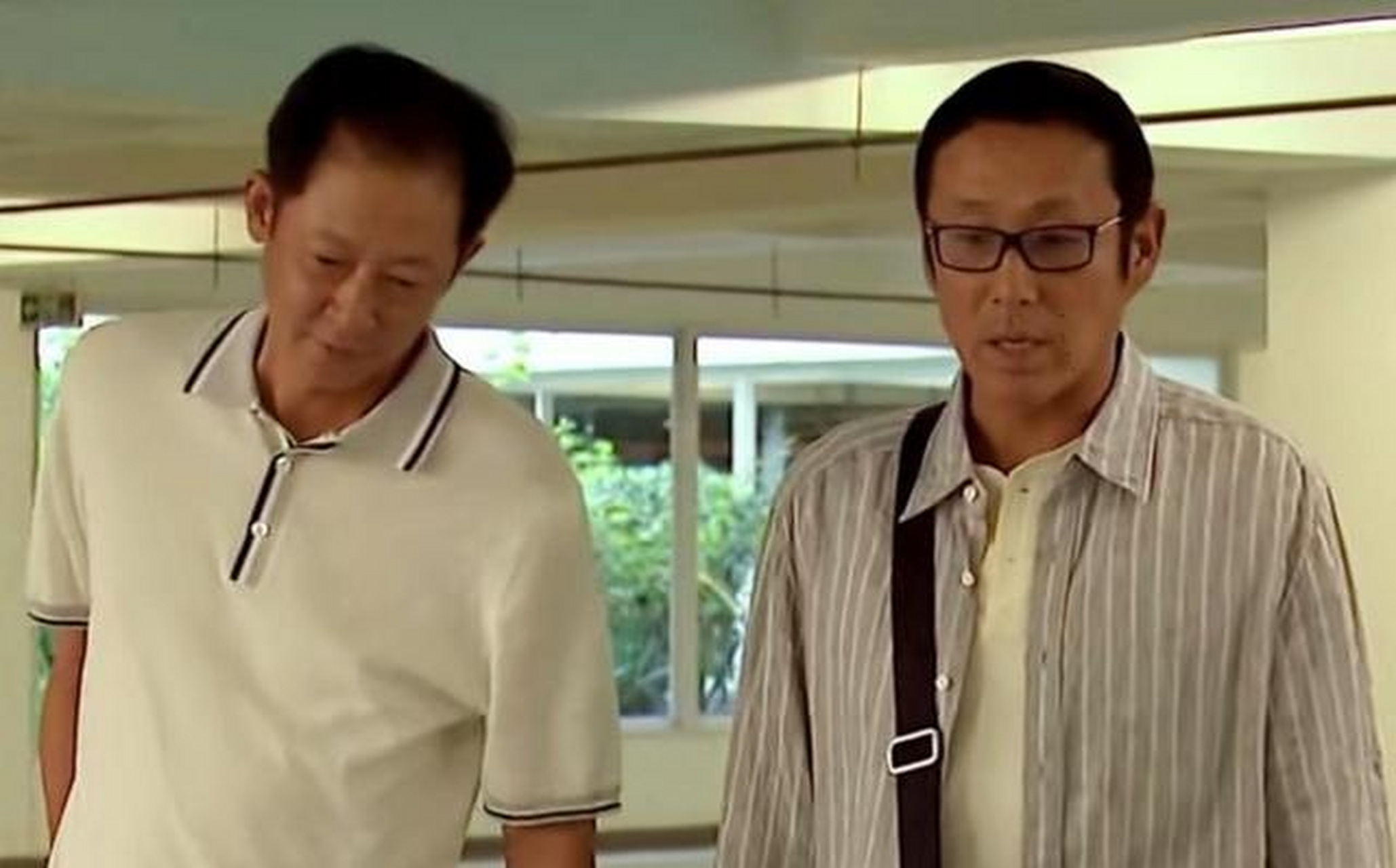 《手机》是一部王志文被低估的电视剧,上映于2010年,根据同名电影