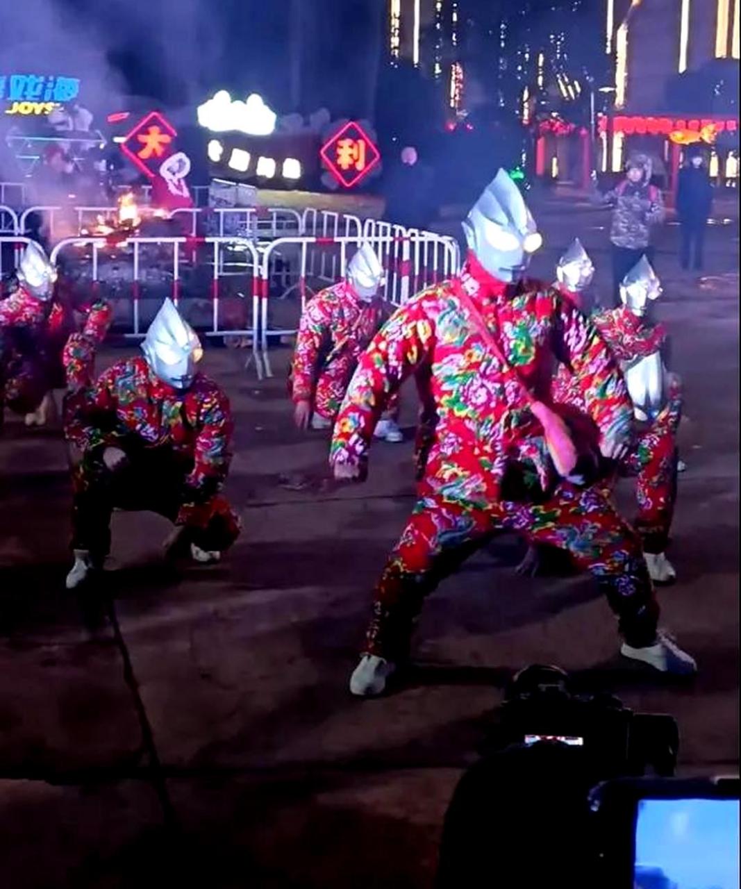 奥特曼也有怕冷的时候吗?