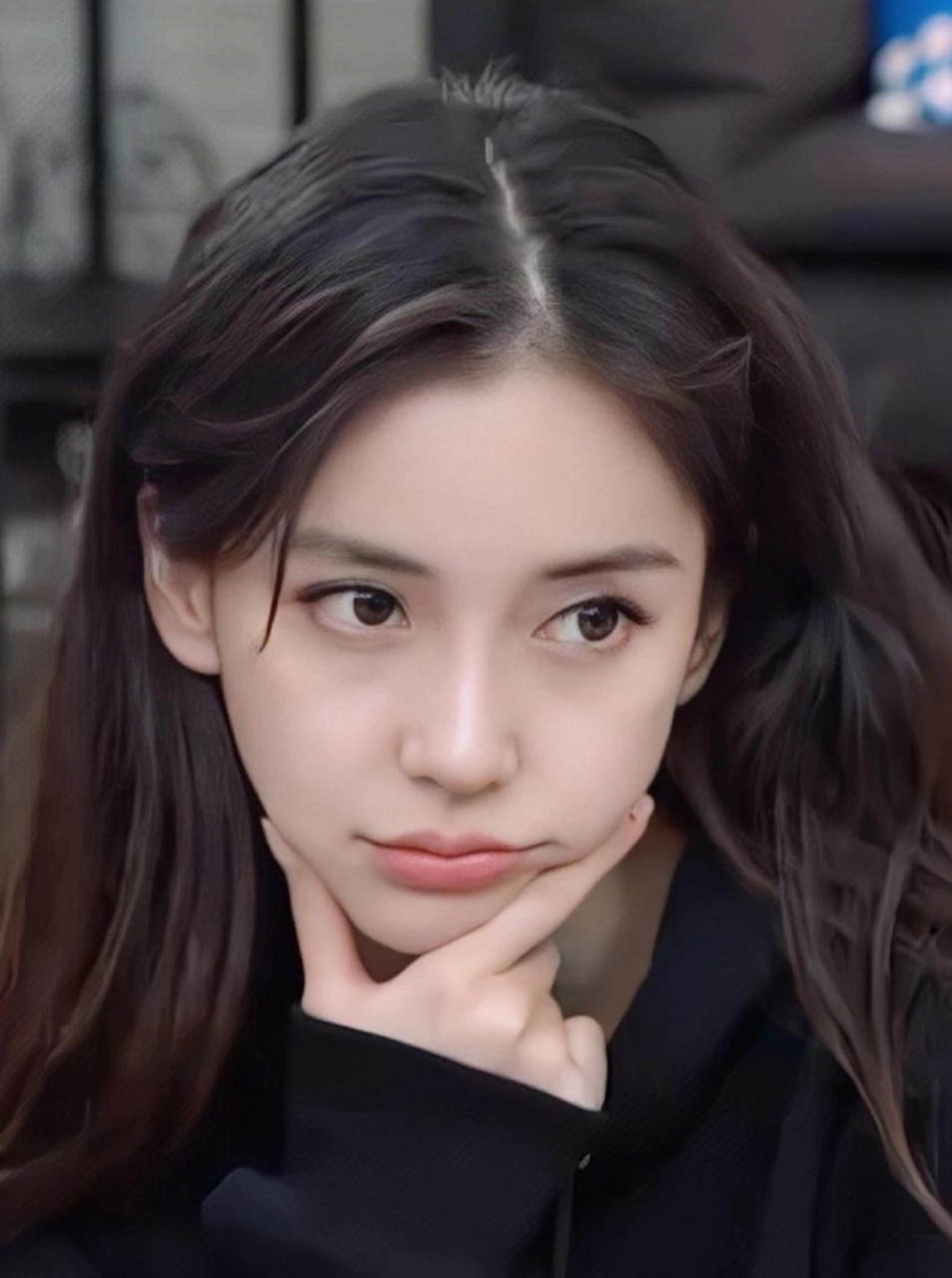 听说angelababy没整过容,只是矫正了一下牙齿,她的美丽纯粹靠化妆,这