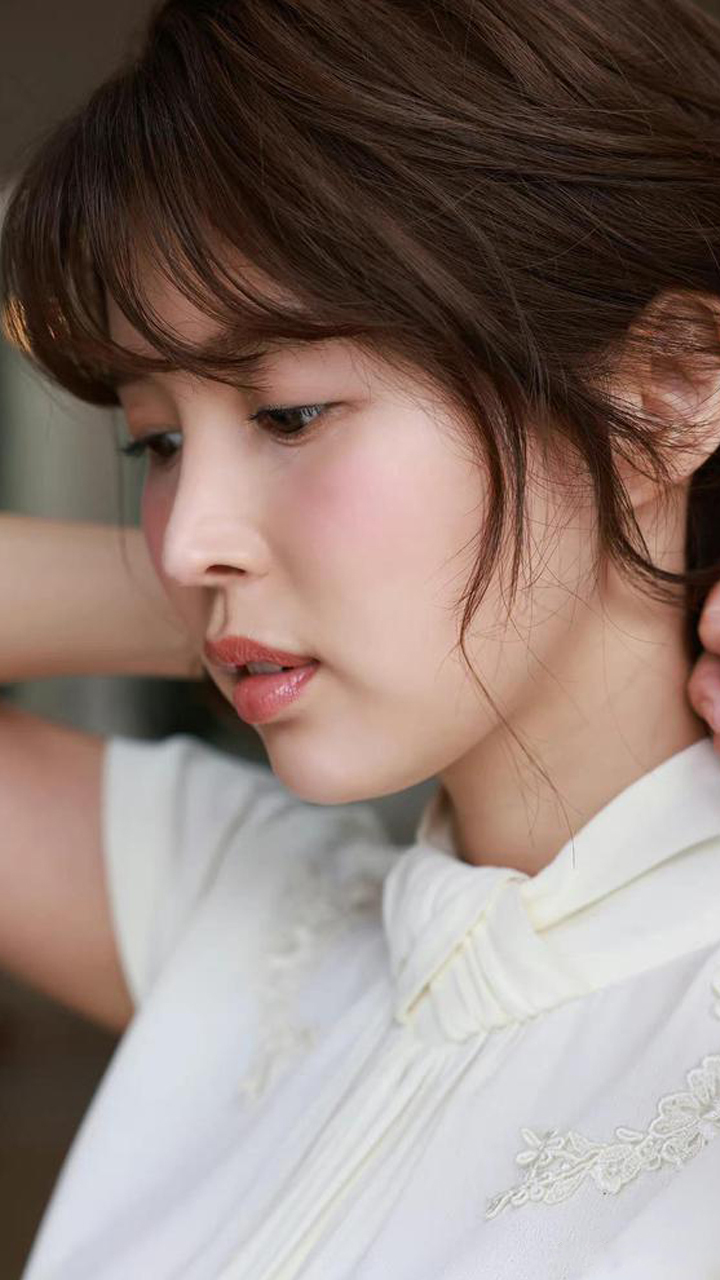 葵司,日本最美女演员,1990年08月14日出生,狮子座,身高163cm,五官精致