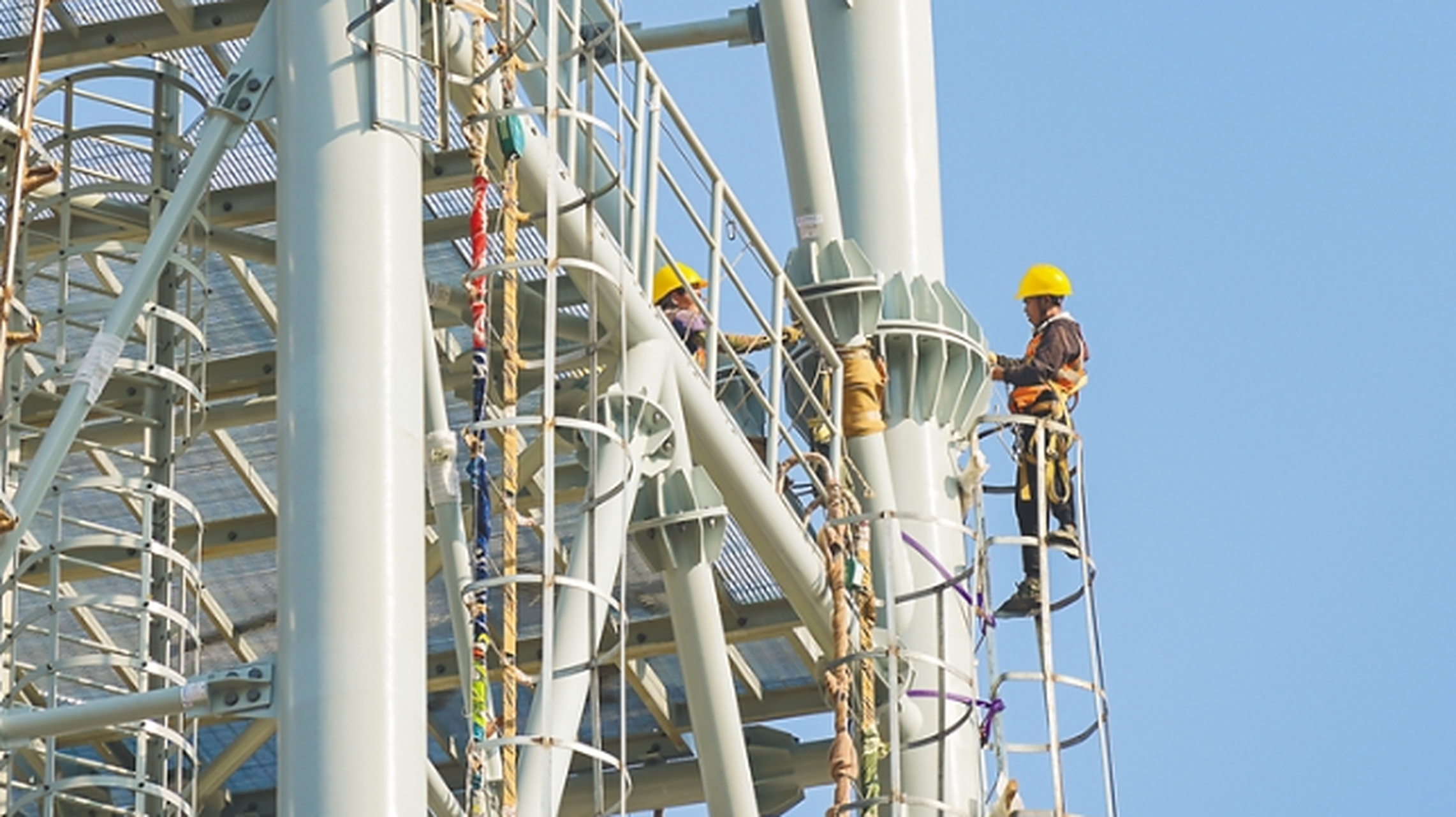 紧锣密鼓 加快建设,近日,位于文昌市的海南商业航天发射场项目工地,百