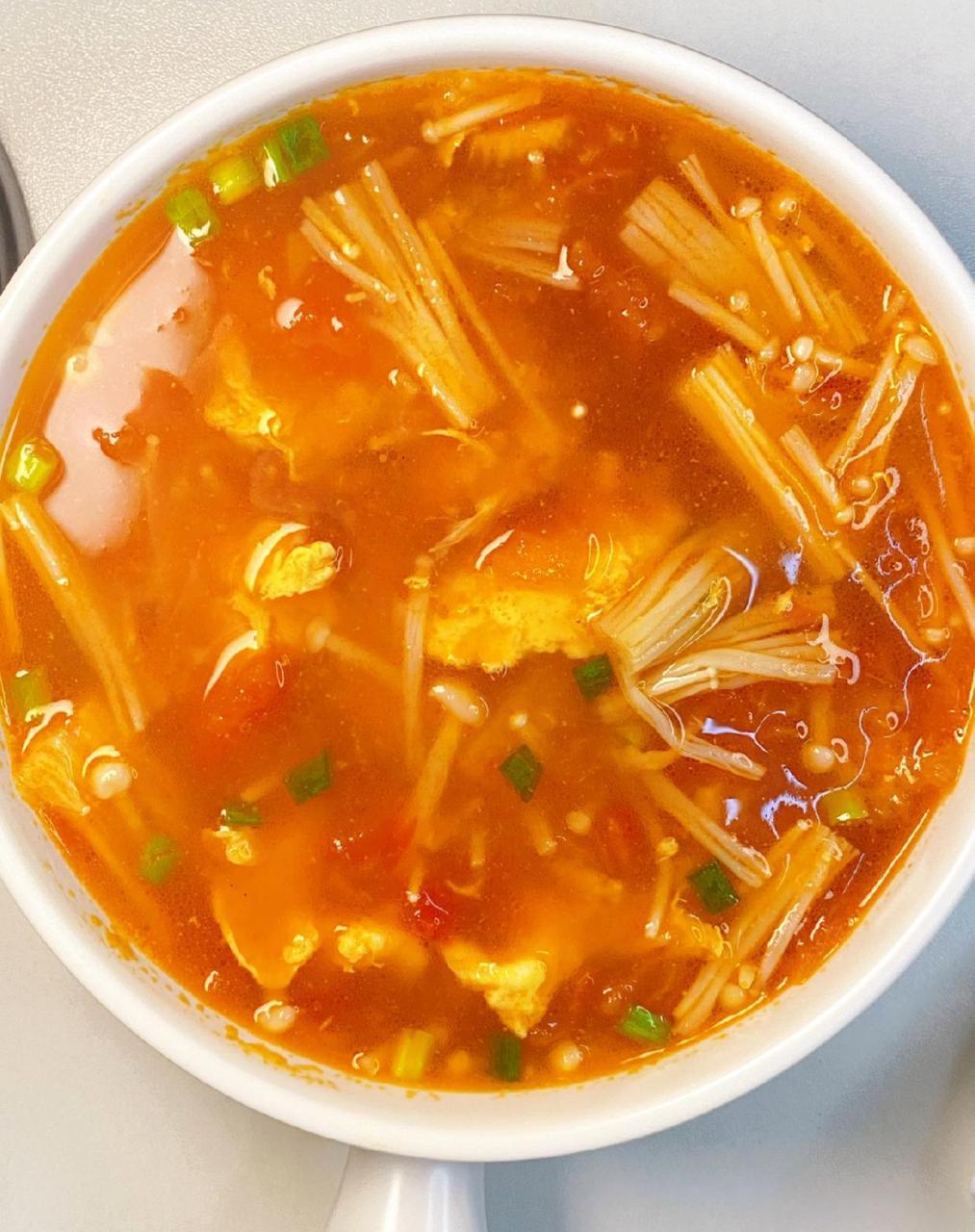 减脂的姐妹快快行动吧～ 食材: 番茄97,金针菇,鸡蛋04 做法: 步骤