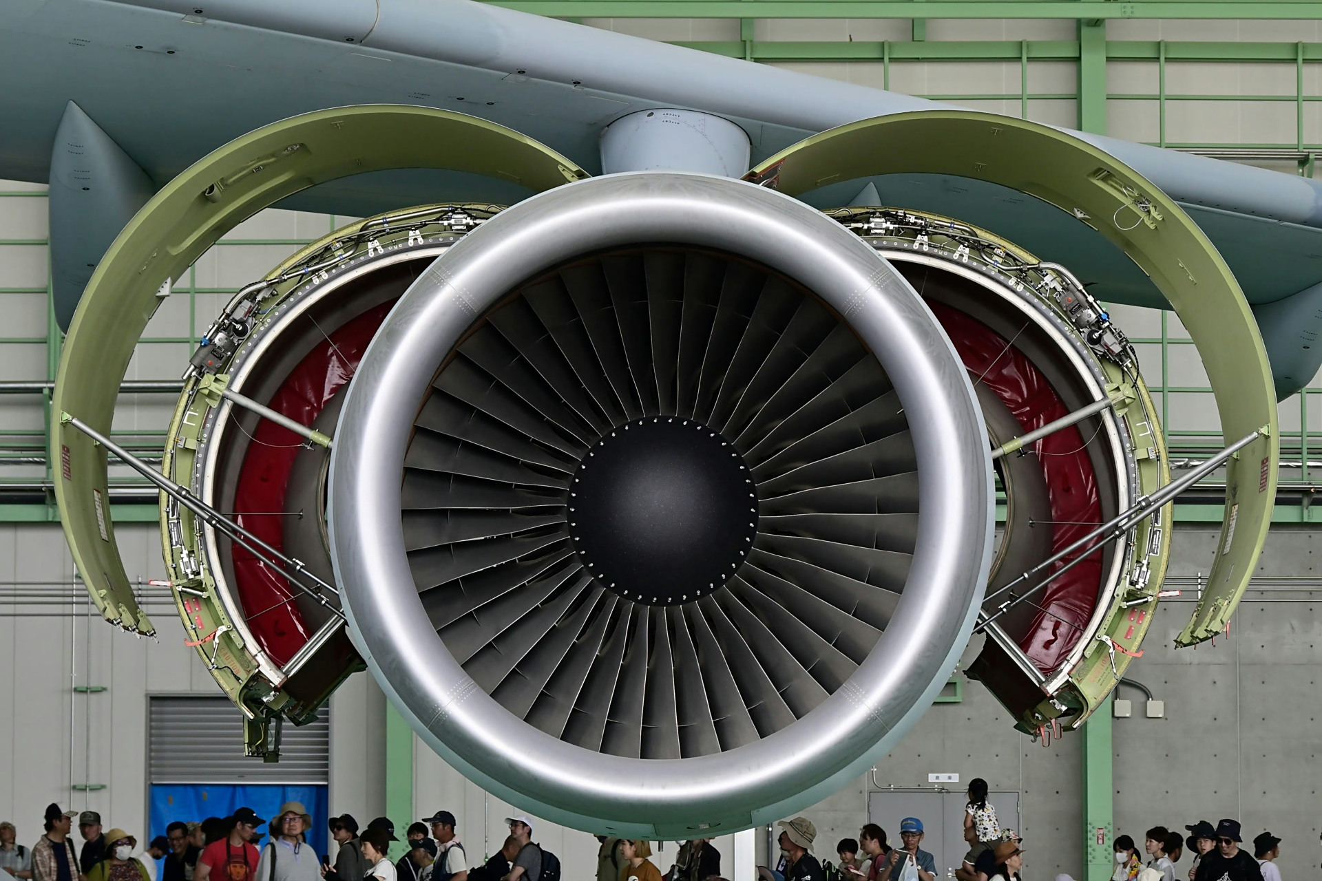 日本航空自卫队c-2运输机配装的cf6-80c2k1f 涡扇发动机发动机,这型