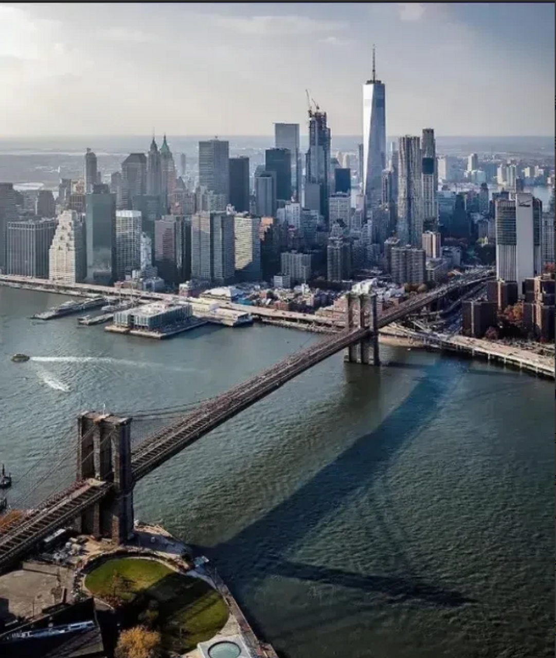 美国纽约,虽然是世界第一大城市,gdp8万亿,但这只是表面的繁荣,是建立