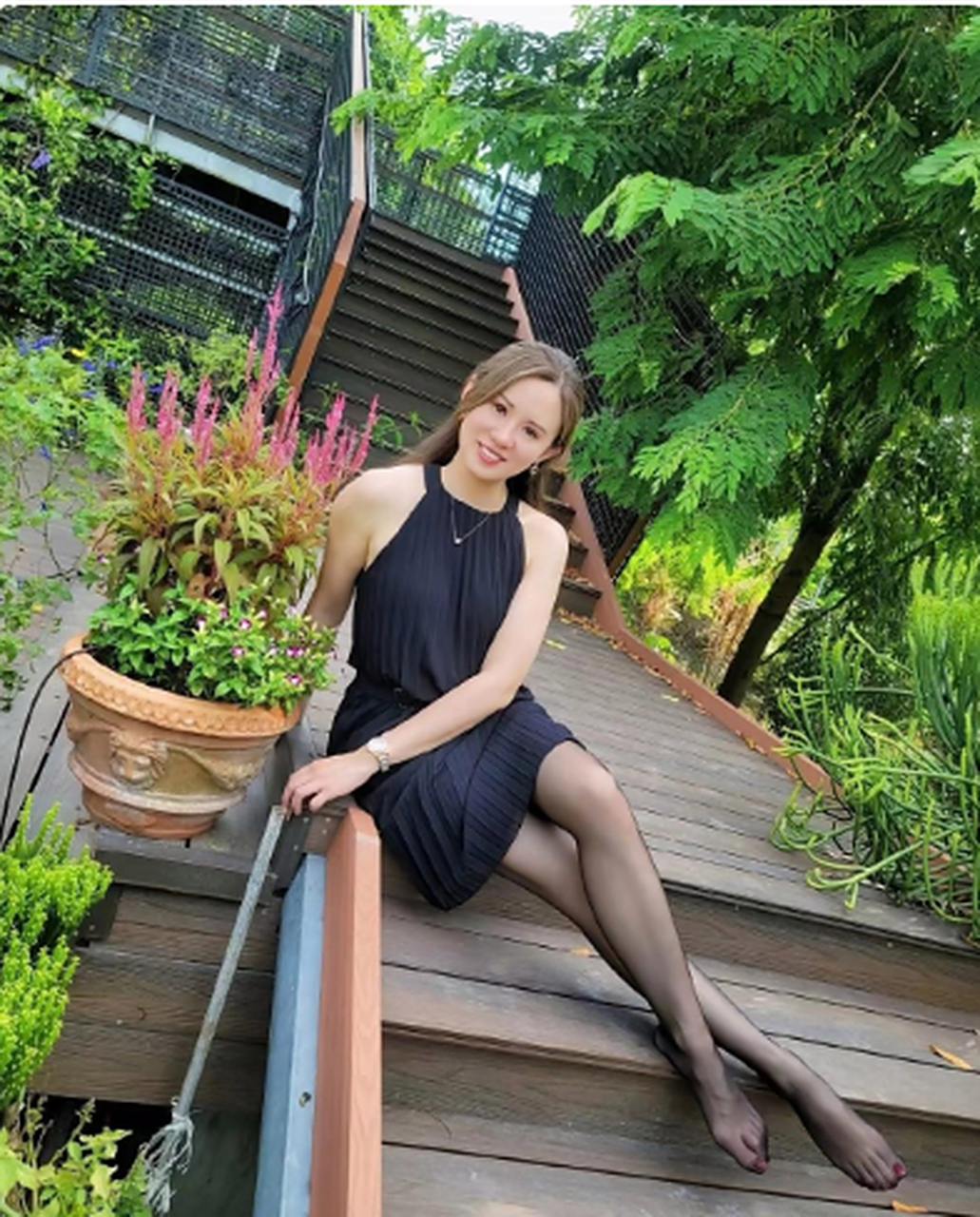 徐娘半老,风韵犹存