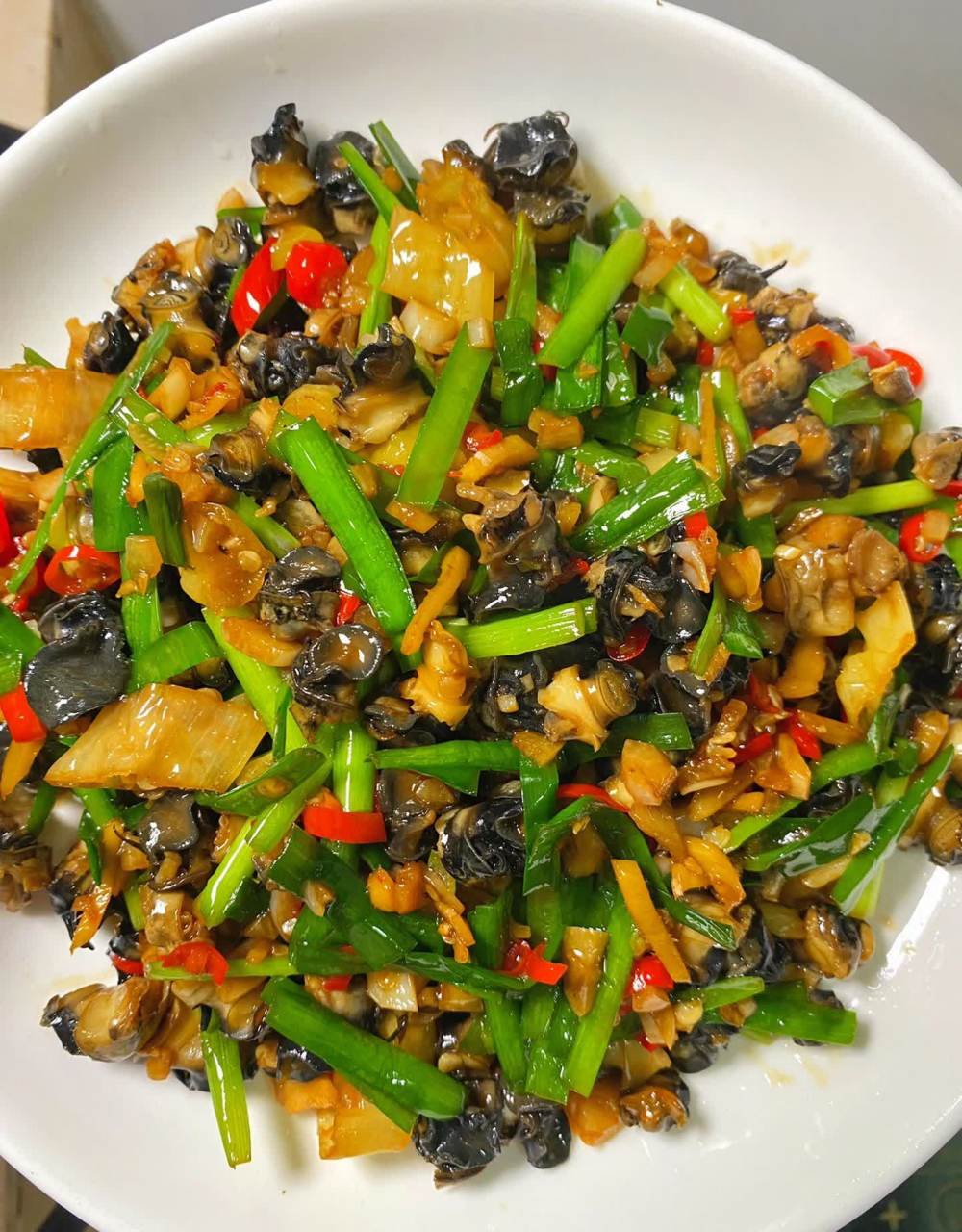 这是我第一次吃炸螺肉? 这难道不是下饭的好方法吗?