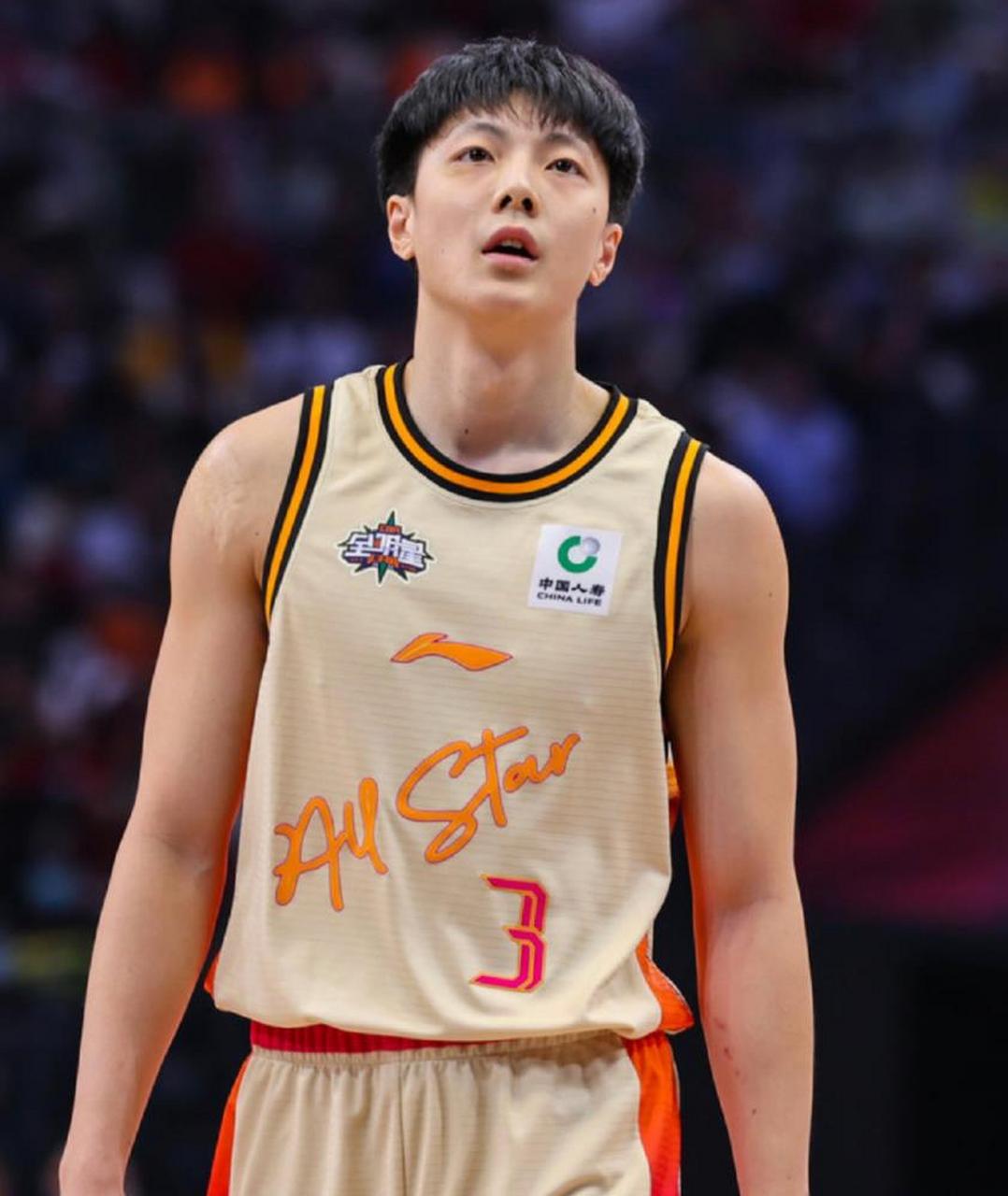 不得不说这场cba全明星,胡明轩真的是玩嗨了,全场24分4篮板5助攻1