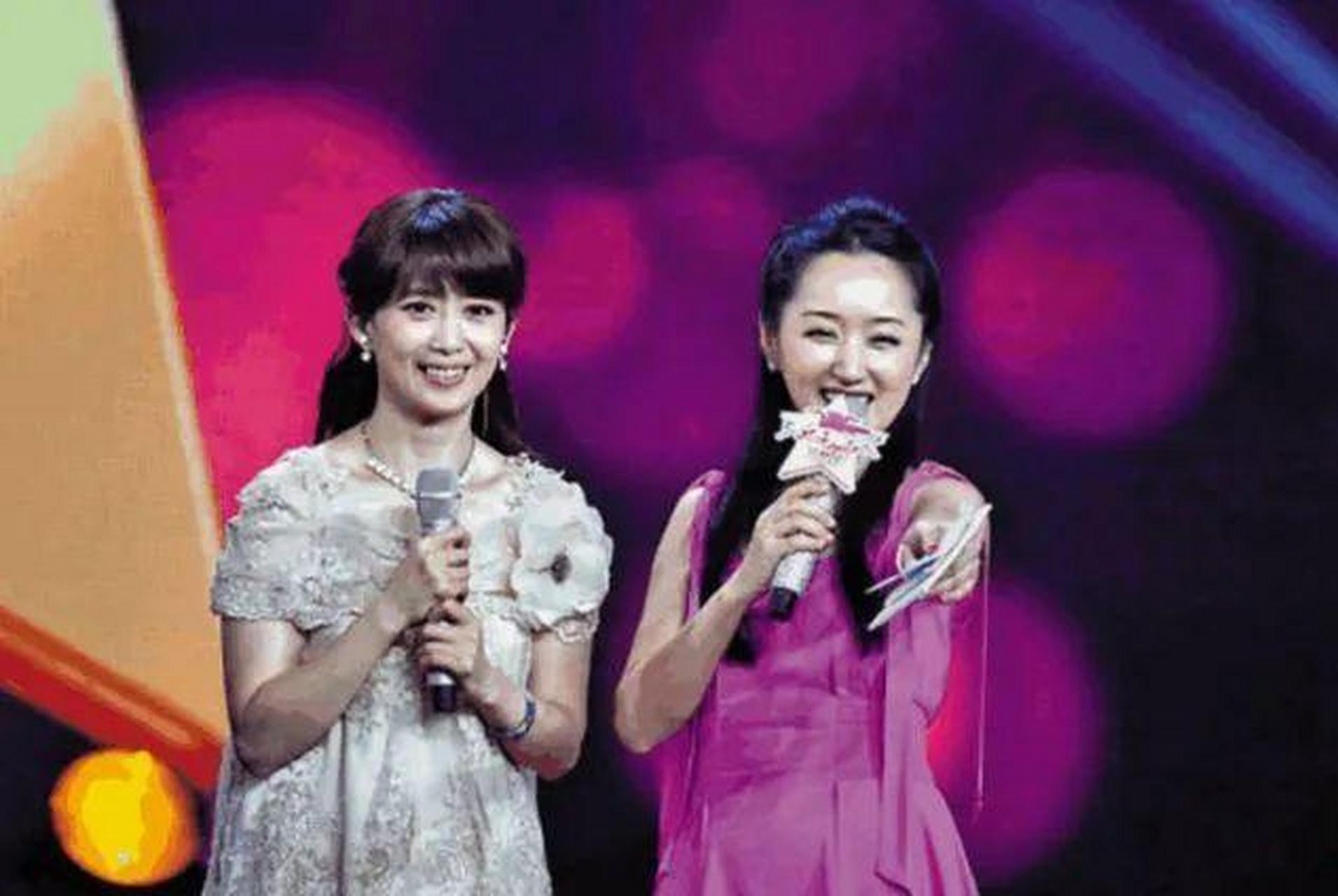 1岁的杨钰莹和53岁的孟庭苇同台,满满少女感真的太让人羡慕!