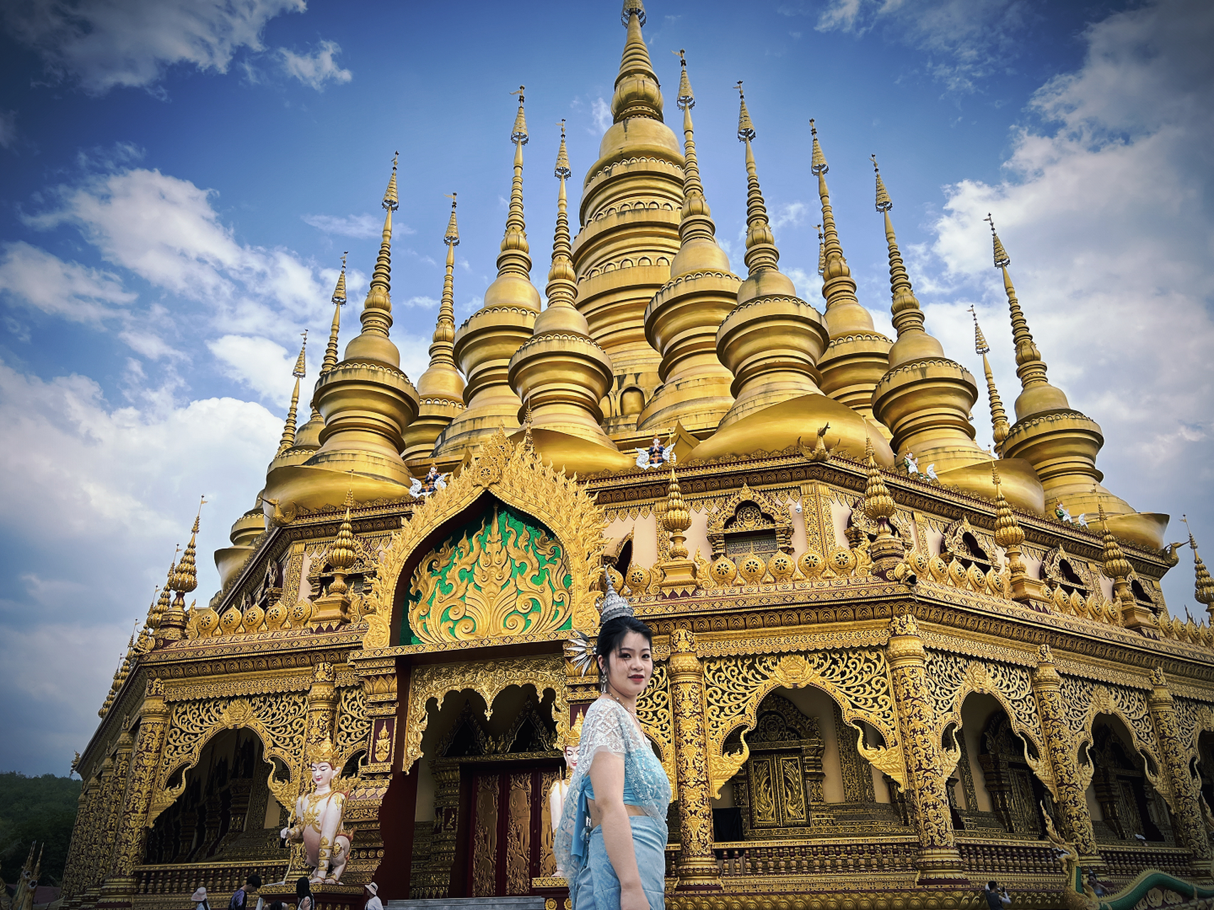 趁着五一假期去了心之所向的版纳景区 大佛寺是在古代傣王朝的皇家