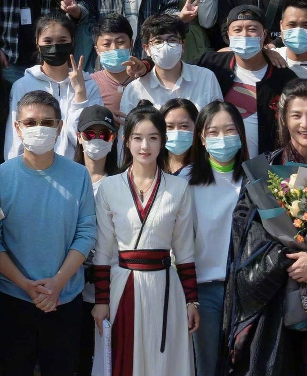 想想这也是非常正常的,要知道这部电视剧从开拍到杀青,将近经历了八个