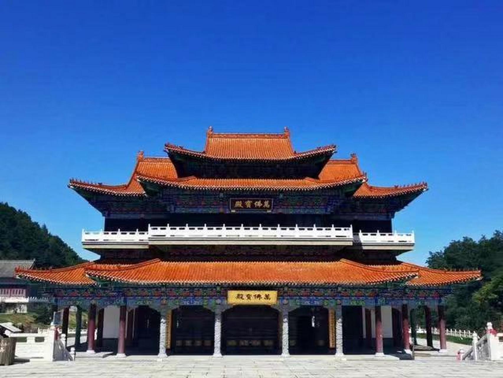【美景抚顺——青龙寺】 青龙寺,位于辽宁省抚顺县后安镇郑家村,坐落