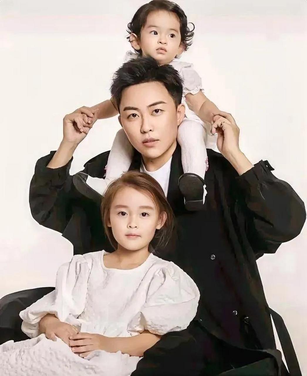 叶海洋,30岁化妆品公司老板,通过试管婴儿技术拥有两个女儿.