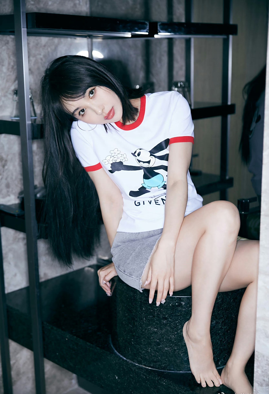 李菲儿