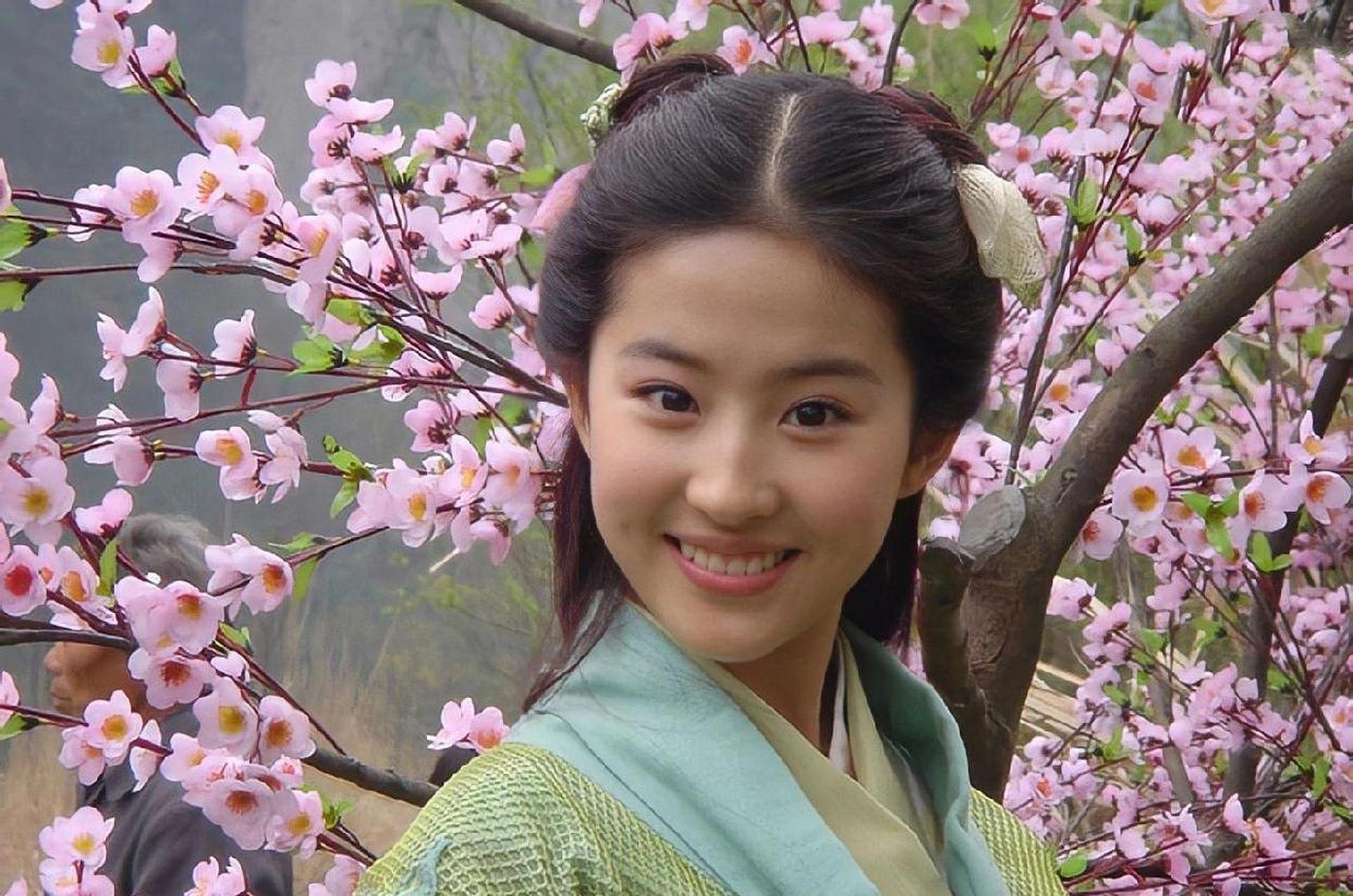 即使十多年后你再见到赵灵儿,你仍然会被感动.