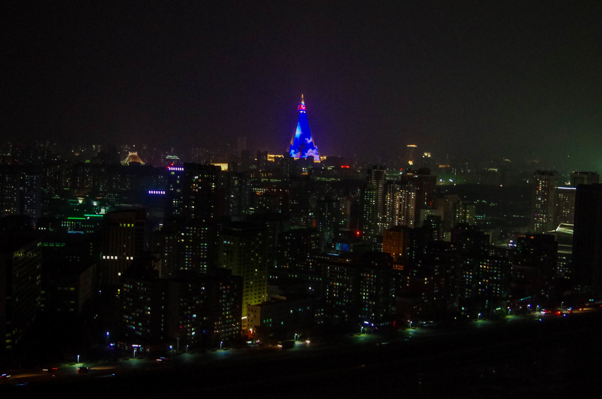 朝鲜城市夜景图片