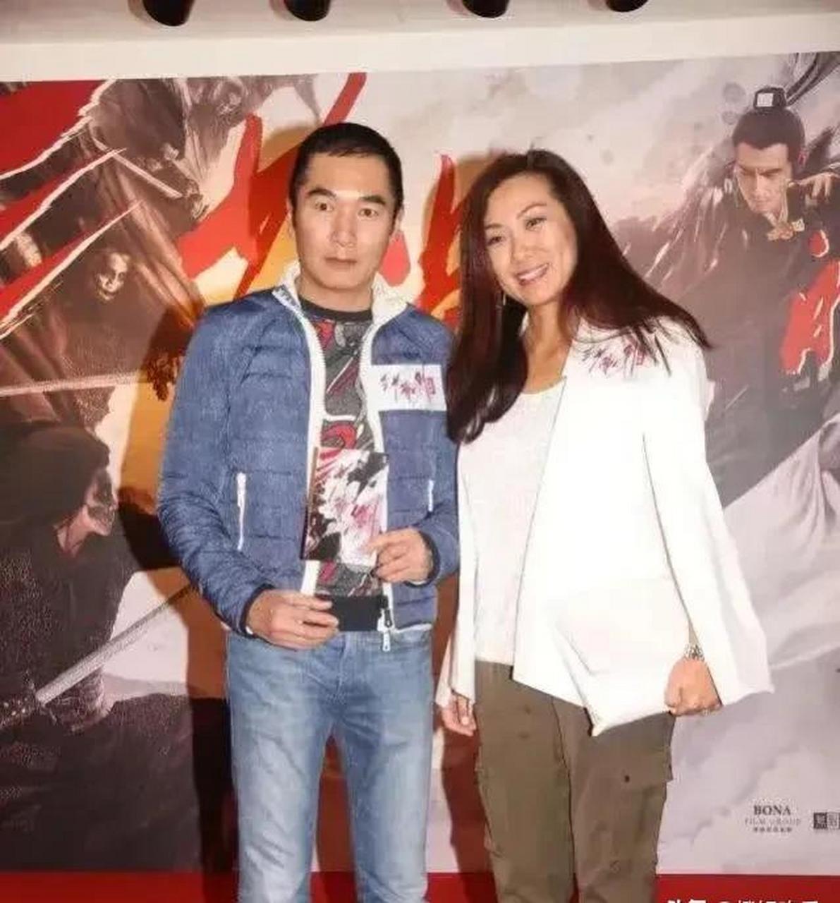 " 因为方中信的这一句话,莫可欣一直坚持吃了11年的避孕药,大家都知道