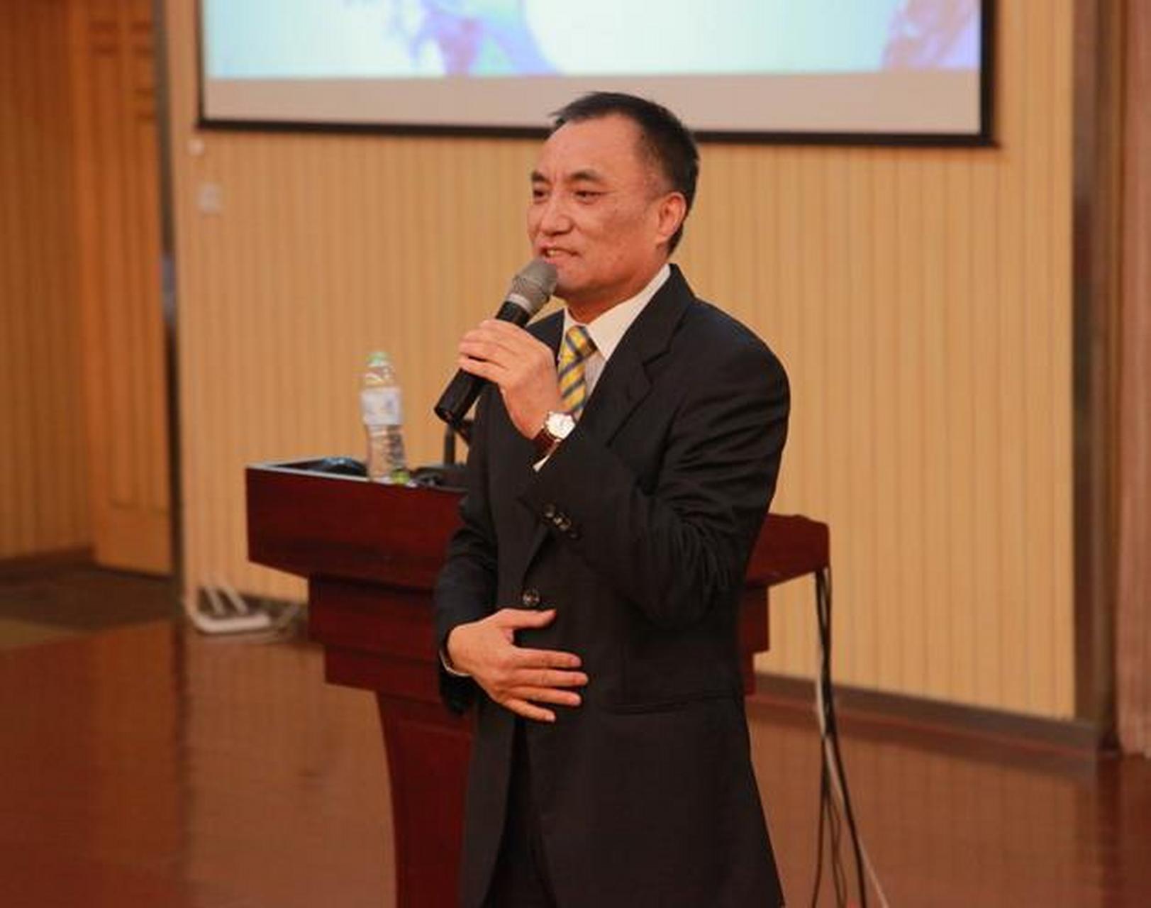 中国政法大学教授马皑说:在一个班级当中,最后成就最大的学生,往往不