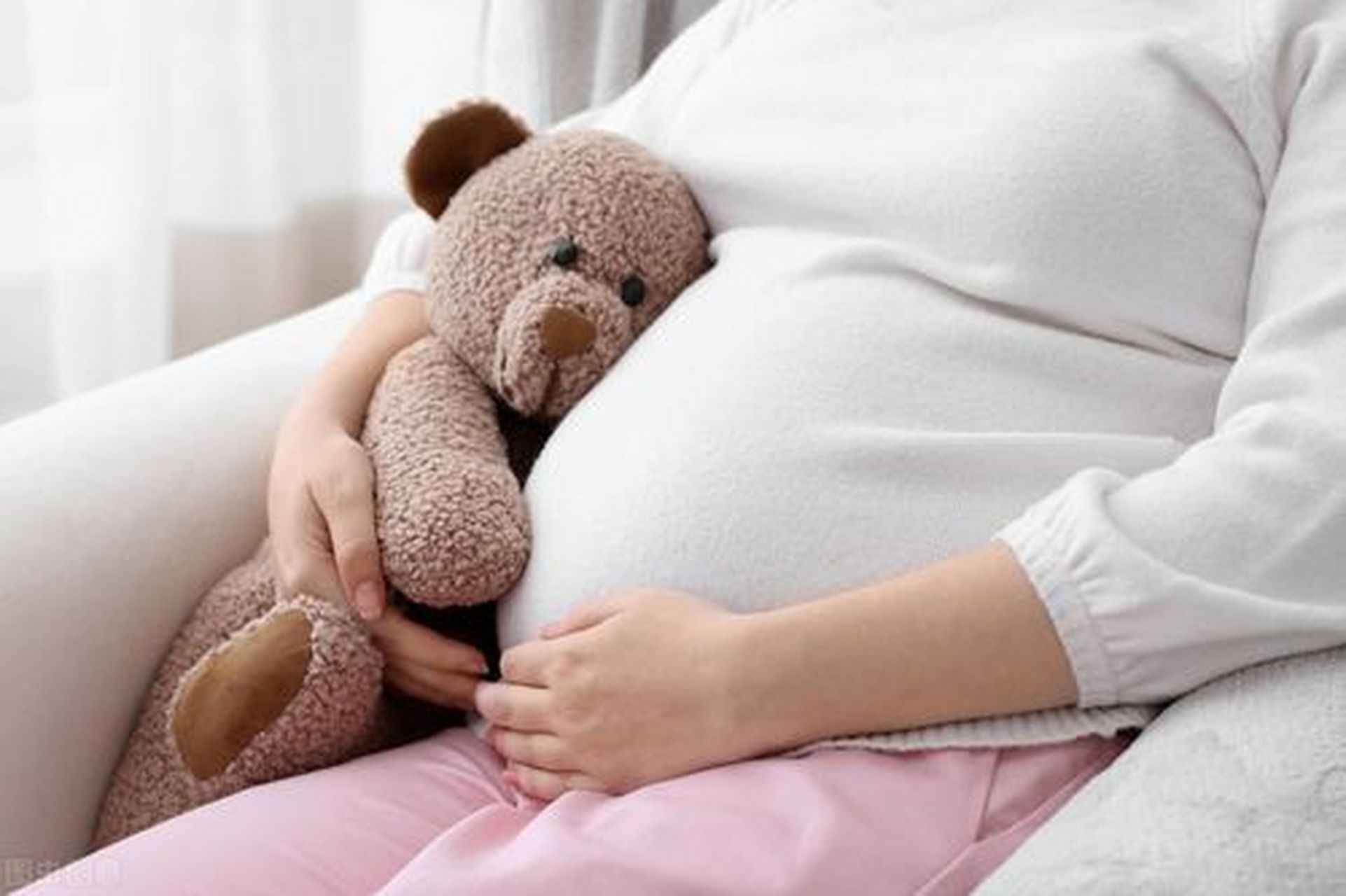 最近,有位患者咨询腺肌症怀孕了怎么保胎?