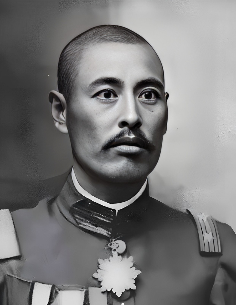 1939年,北洋军指控吴佩孚吃了一碗饺子. 幸运的是,他去世了!