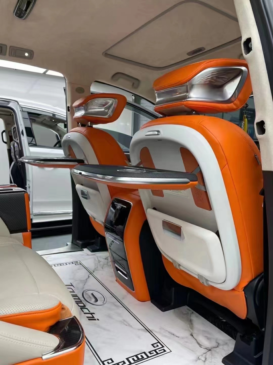 传祺m8改装沙发床,合正内饰升级爱马仕橙内饰 米白色风格,极致绚丽的