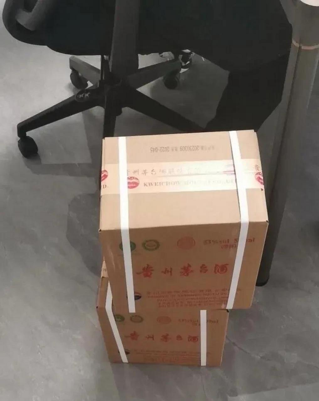 感觉有点亏了啊,必须1箱1499的飞天茅台搭配3箱369茅台