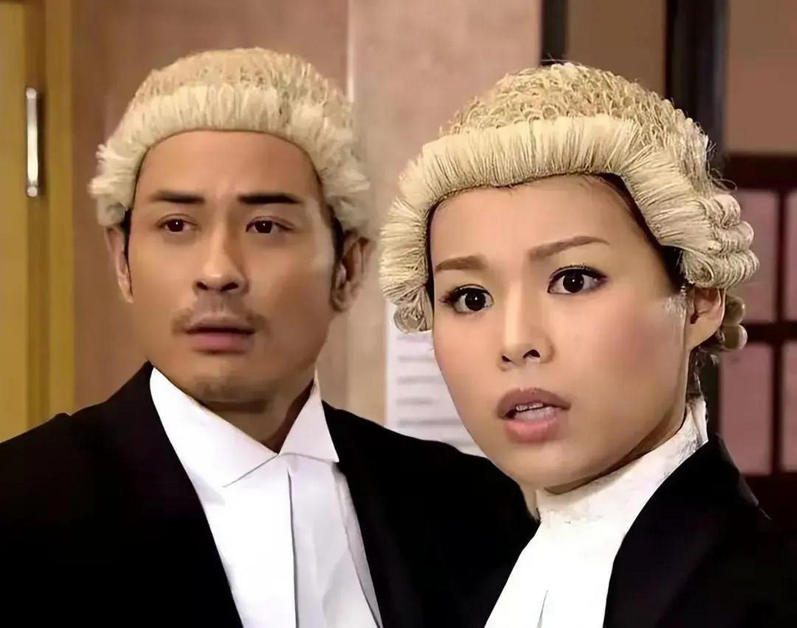 香港律师坚持戴的假发,其实是性病流行的产物!