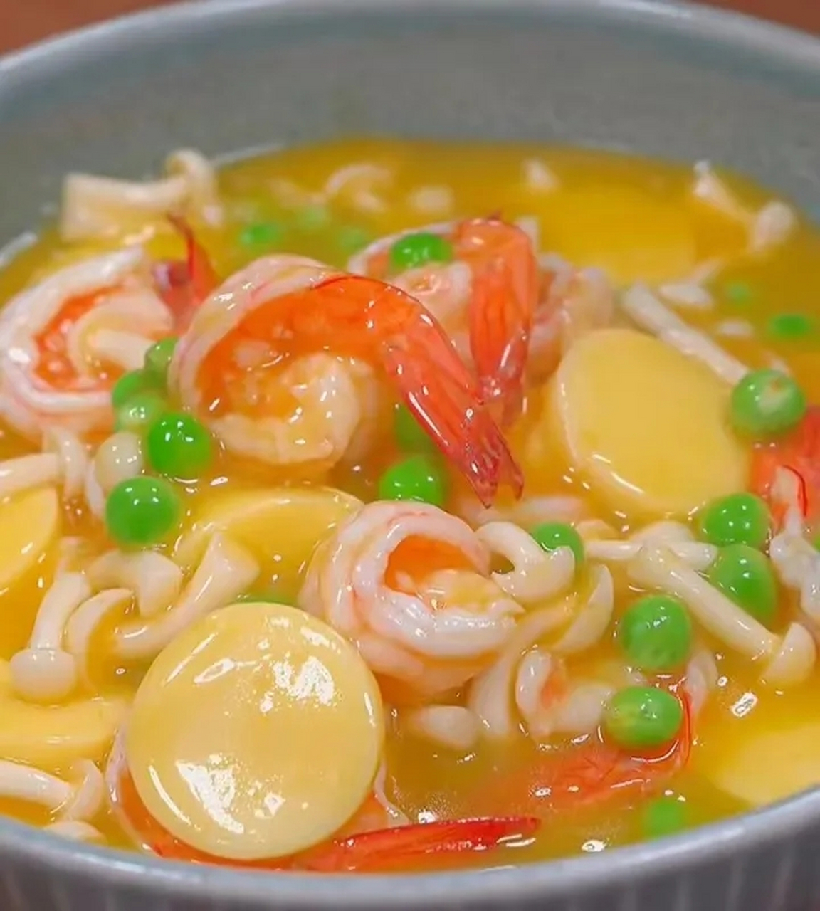 虾仁烩豆腐,鲜香浓郁,营养又美味,上桌孩子抢着吃!