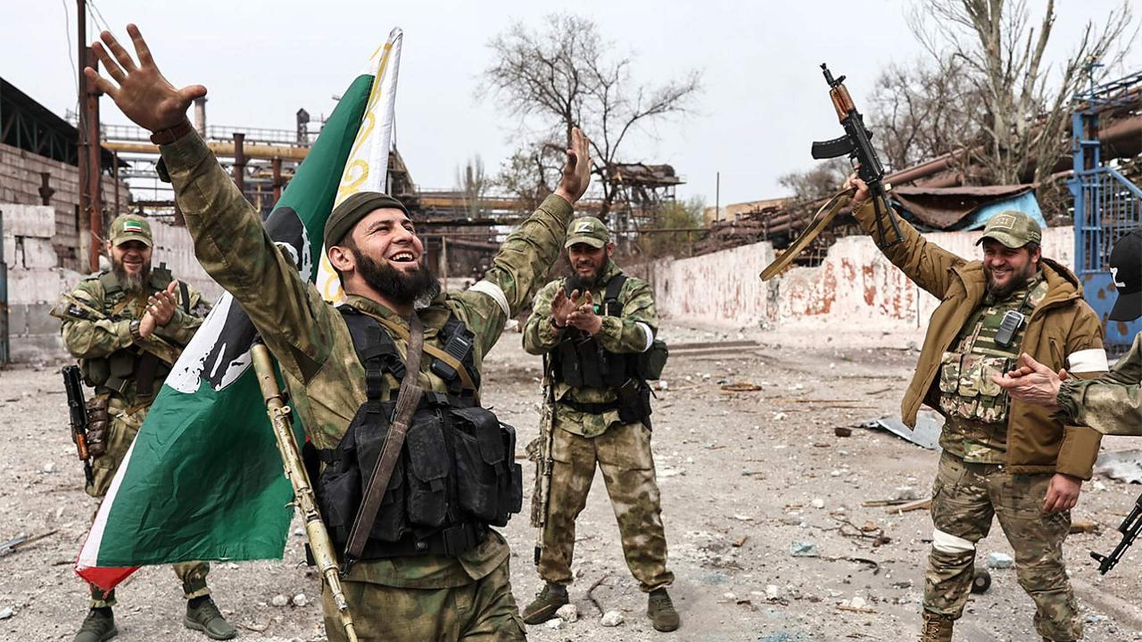 卡德罗夫宣布:车臣特种部队"艾哈迈特"已部署在巴赫穆特,随时准备与扎