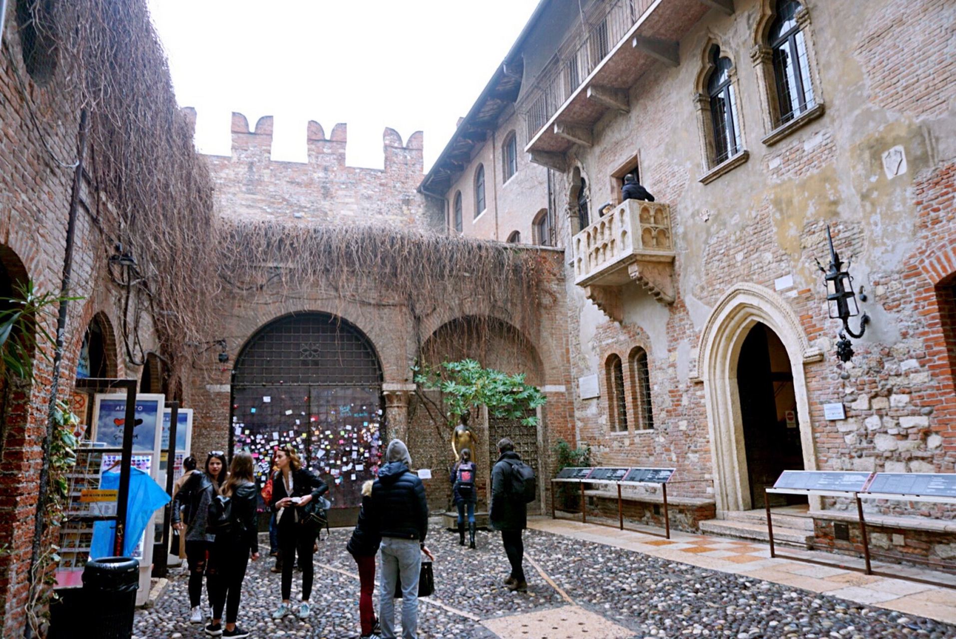 探访华夏邻国# 荷兰朱丽叶故居:相传这里是莎士比亚名著《罗密欧与