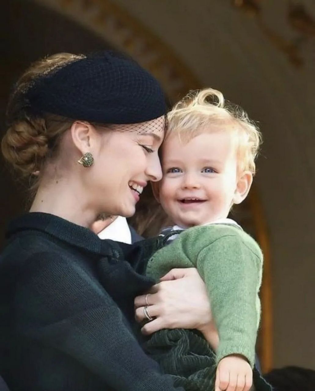 妮彩时尚人物|摩纳哥王妃beatrice borromeo曾被《tatler》杂志评为最