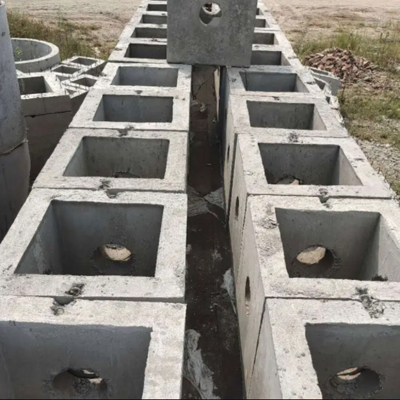 沈阳电力井 城市道路的特点是地下管线较多,尤其是位于车行道上的