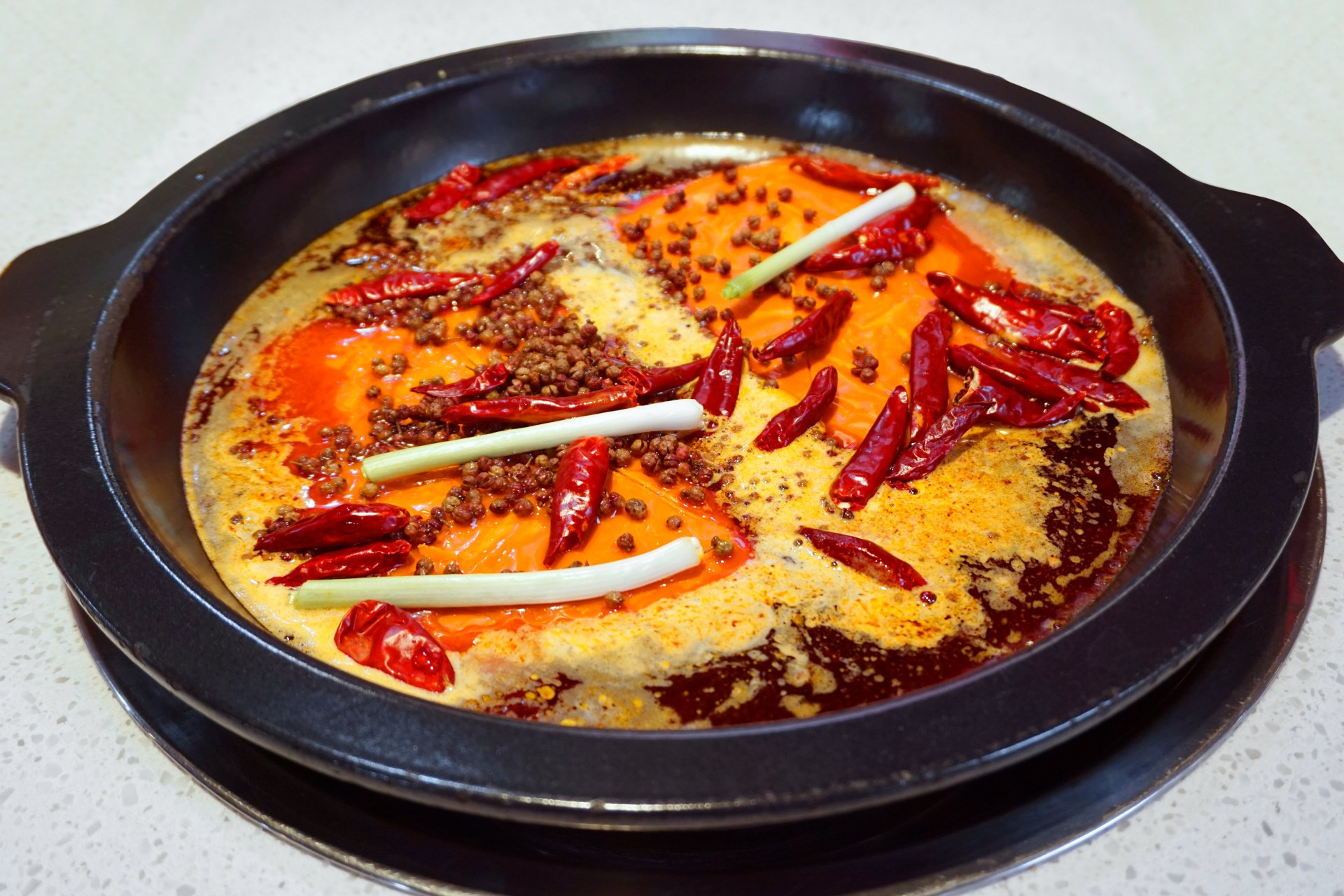 市井地道美食# 川渝火锅必点传统地道食材之滑肉 滑肉是四川地区的