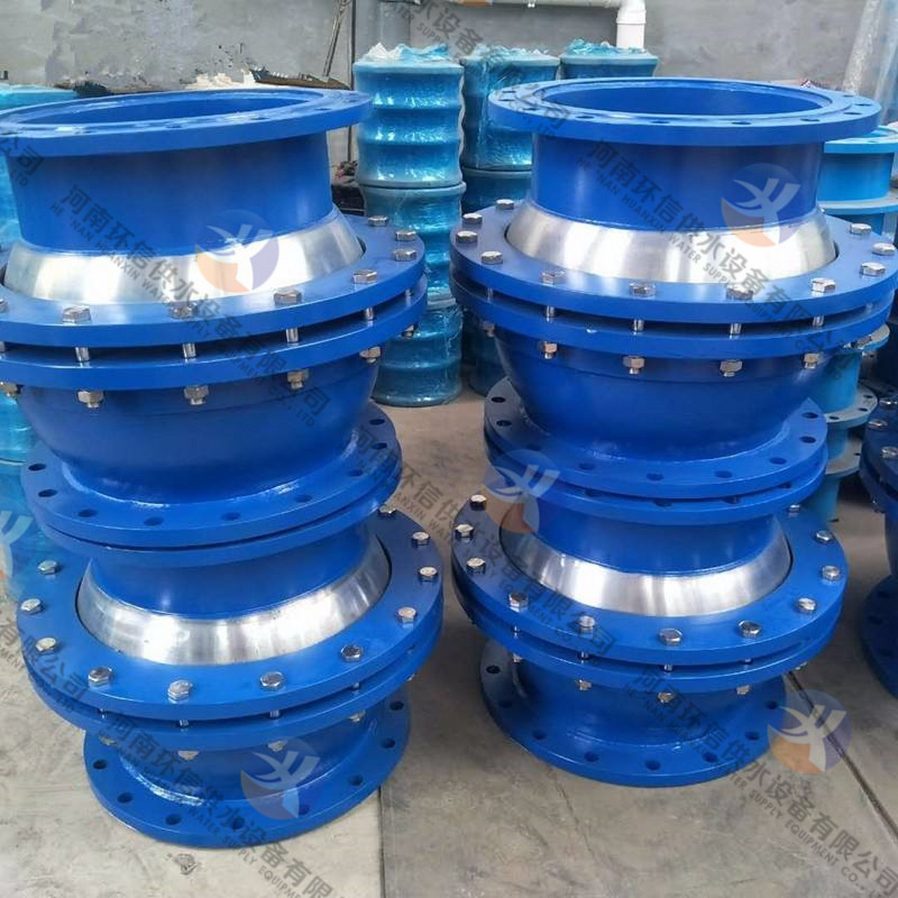 套筒补偿器也称管式伸缩节,管道伸缩器,是热流体管道的补偿装置,主要