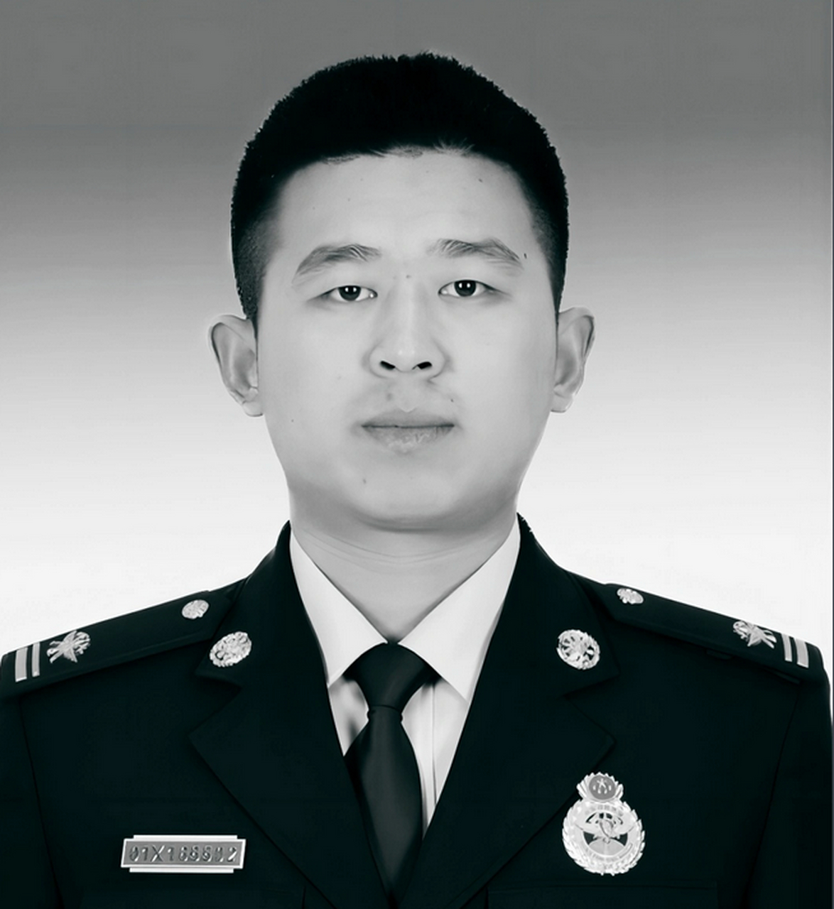 北京救灾牺牲消防员冯振获批为烈士#  8月2日,应急管理部批准在强