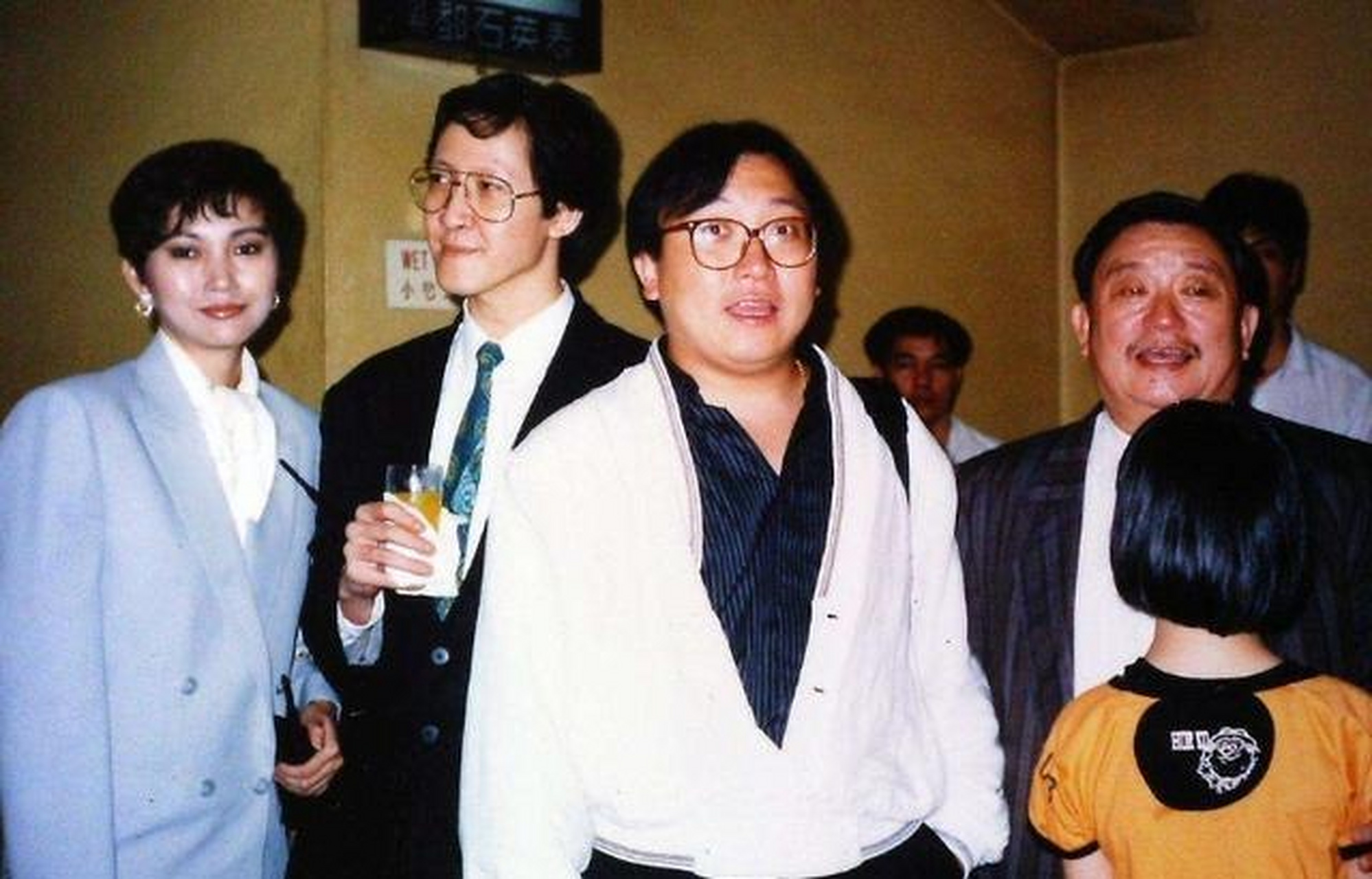 蔡子明(蔡子明爆头的照片)