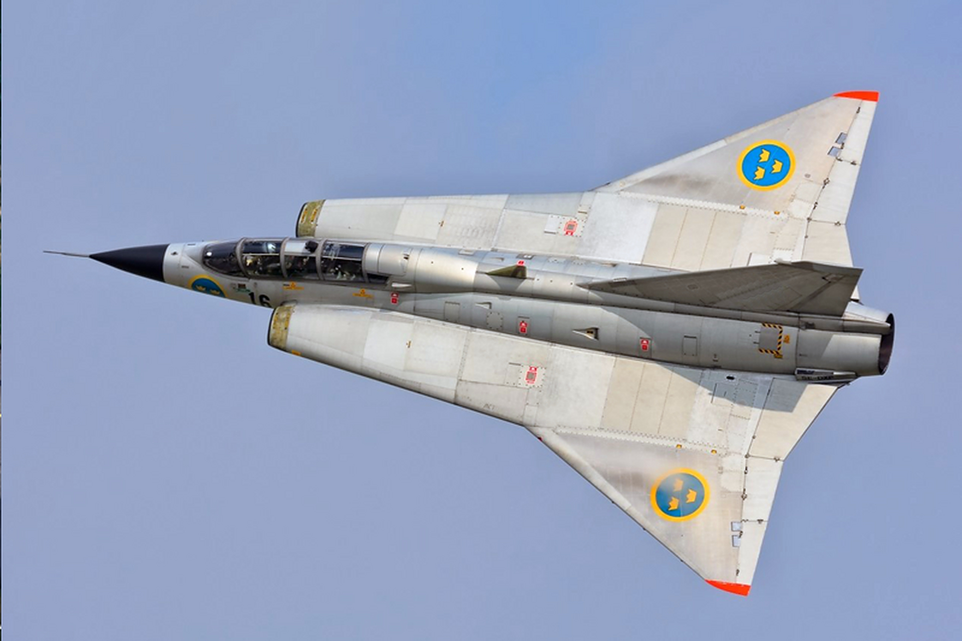 saab 35 draken(瑞典语中"龙"的意思)是一款瑞典超音速截击机,由 saab