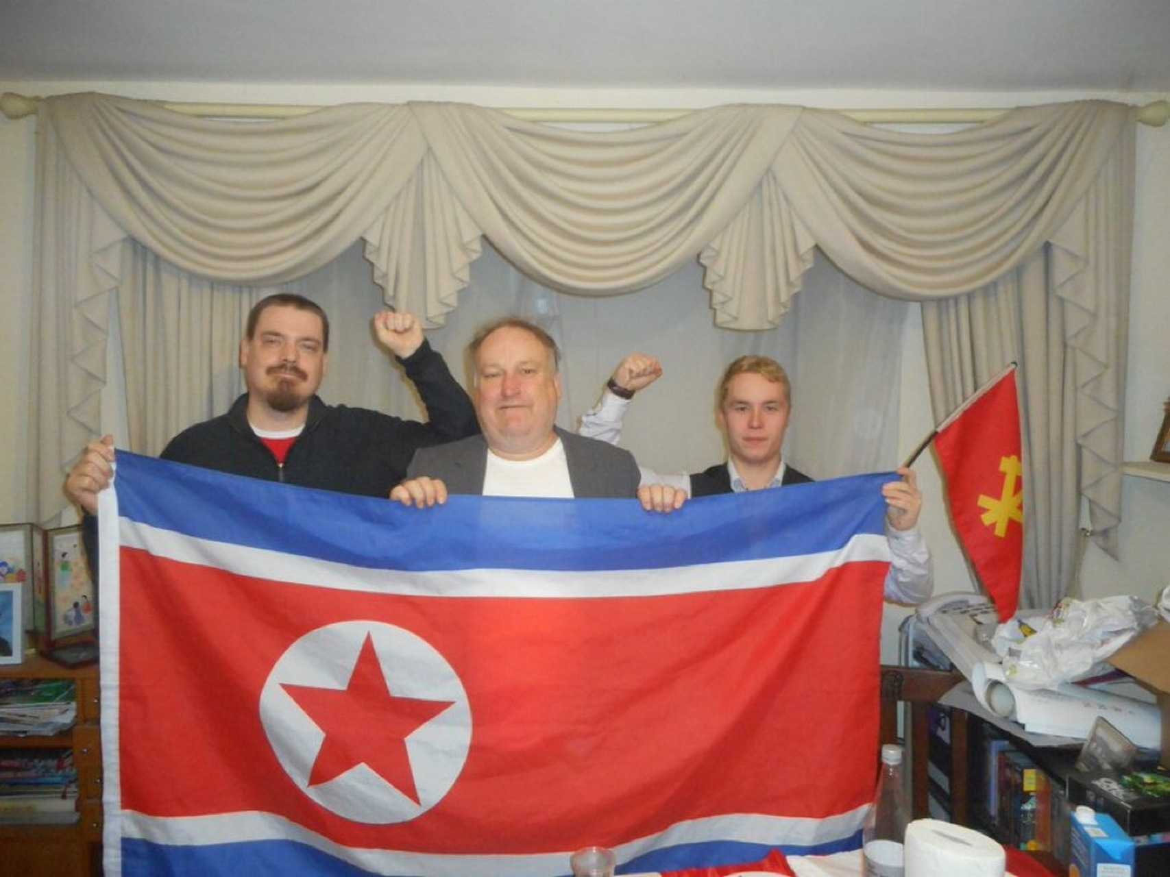 近日越来越多的外国友人,放弃原有国籍,宣誓加入朝鲜获得平壤户口