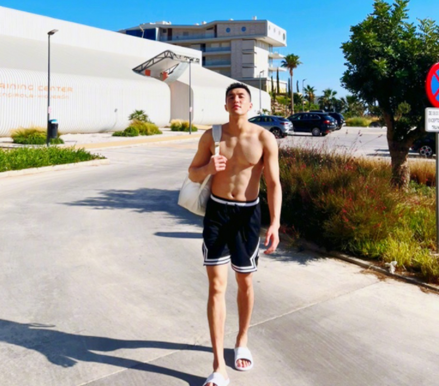 郭艾伦这身材是不是cba顶级的?