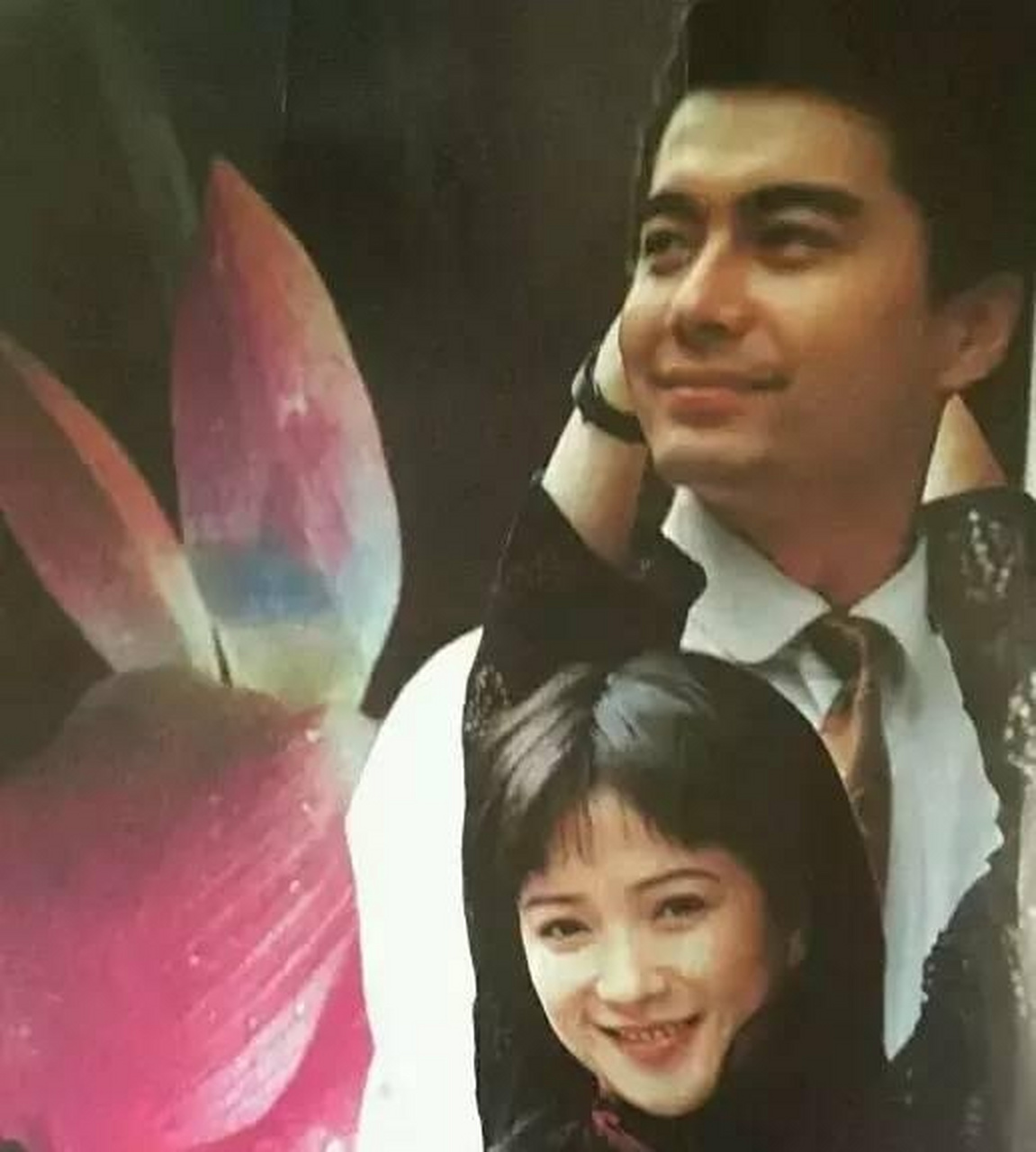 1995年,因拍摄电视剧《风荷怨》,与许亚军结缘,很快就踏上了婚姻的