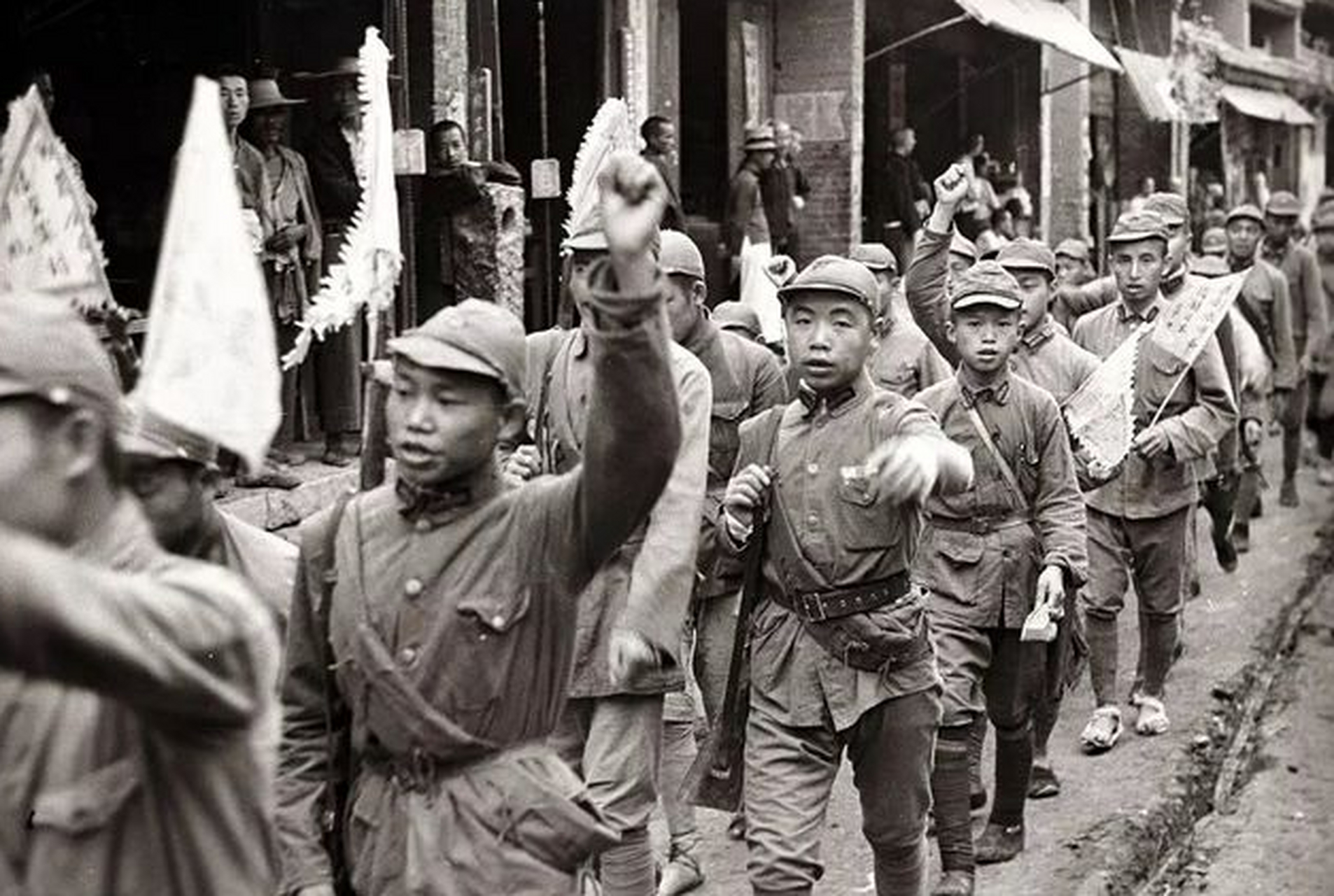 抗战时期的延安老照片 全体军民一致为了抗日大业 后方努力在生产前线